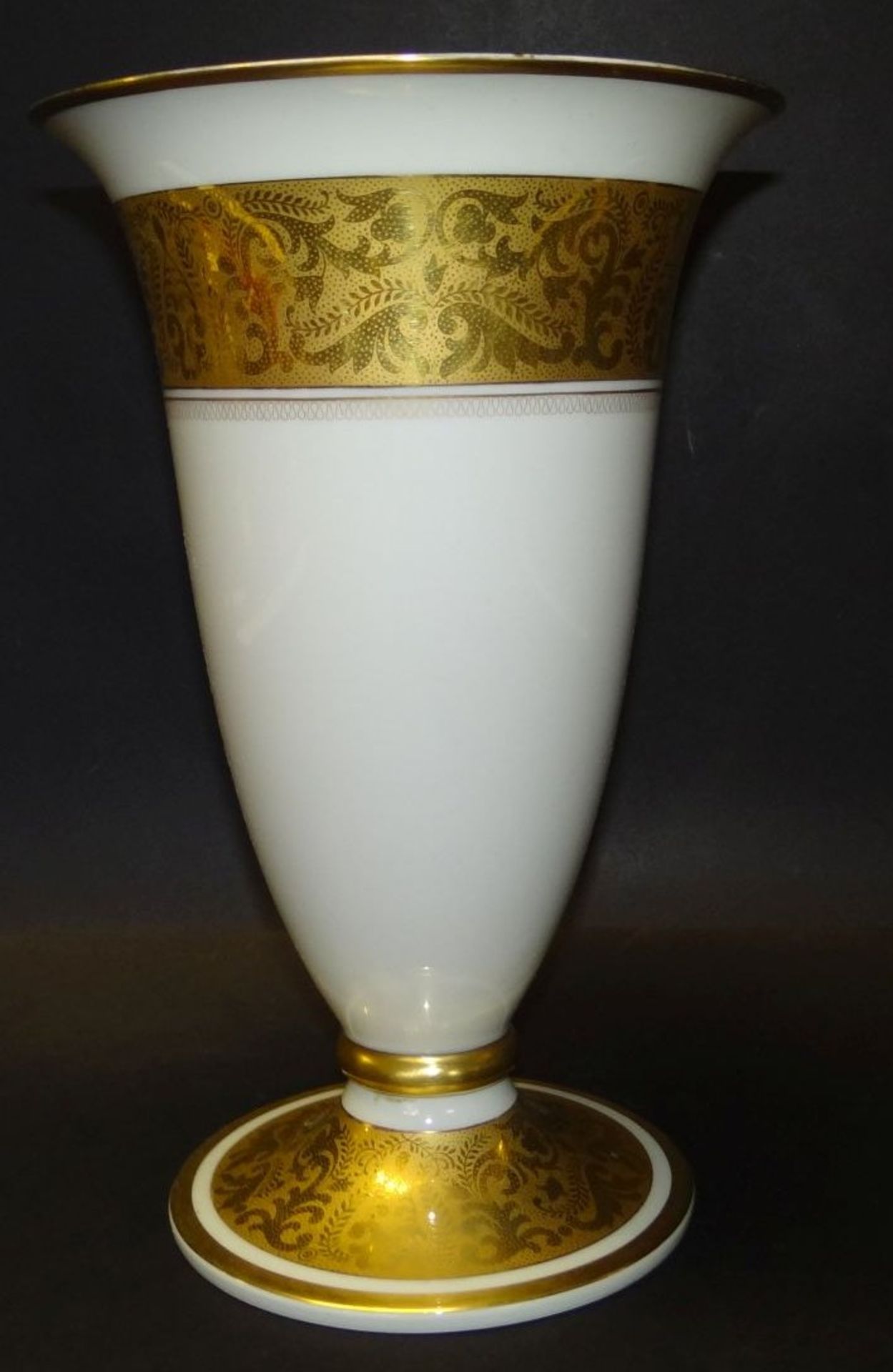 grosse Vase auf Stand "Rosenthal" Ätzgolddekor, um 1920, H-29 cm, D-oben 19 c - Bild 2 aus 6