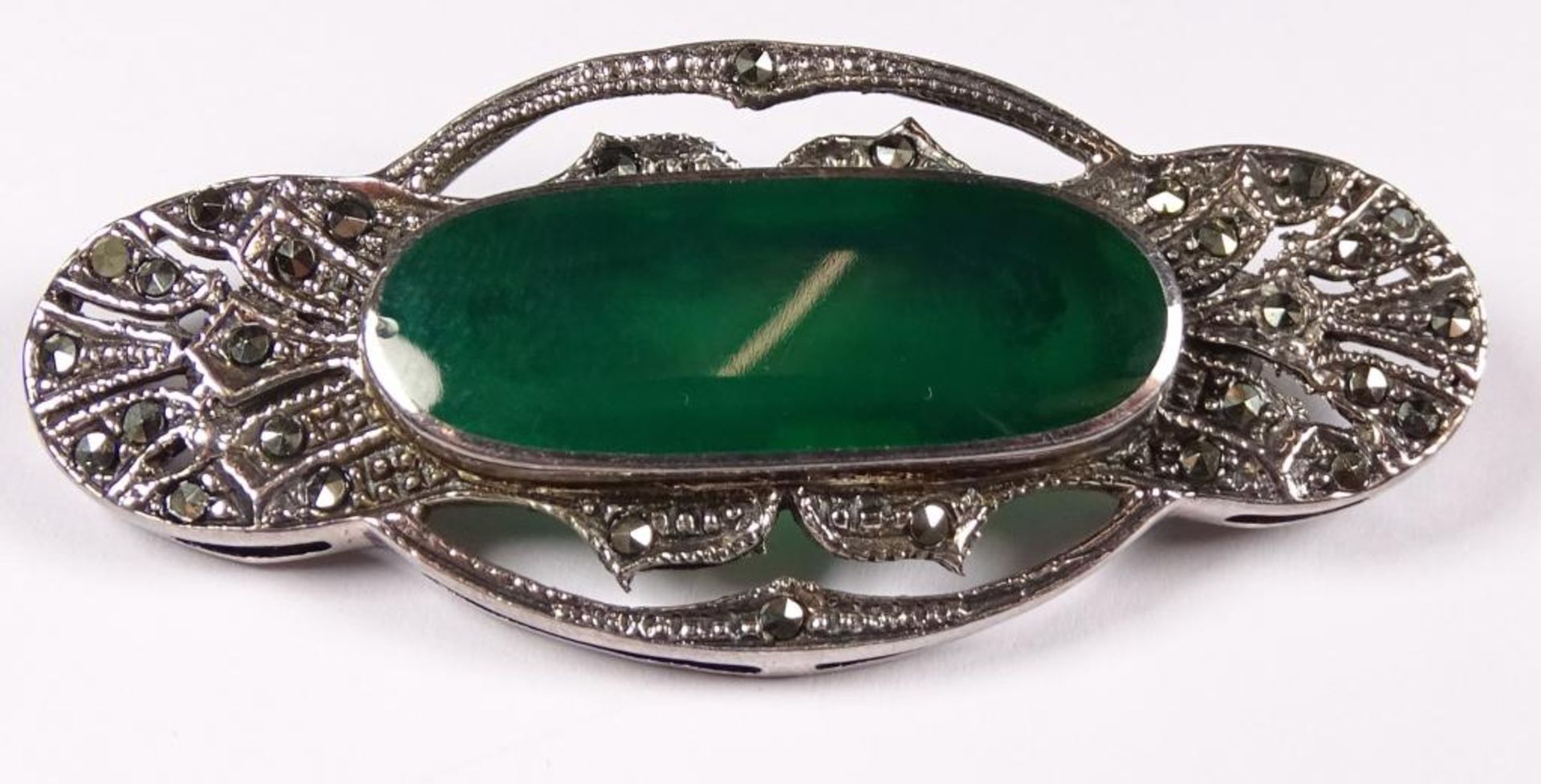 Art Deco Brosche mit Markasiten und Chrysopras 925/000, 9,4gr., 5,0x2,2cm