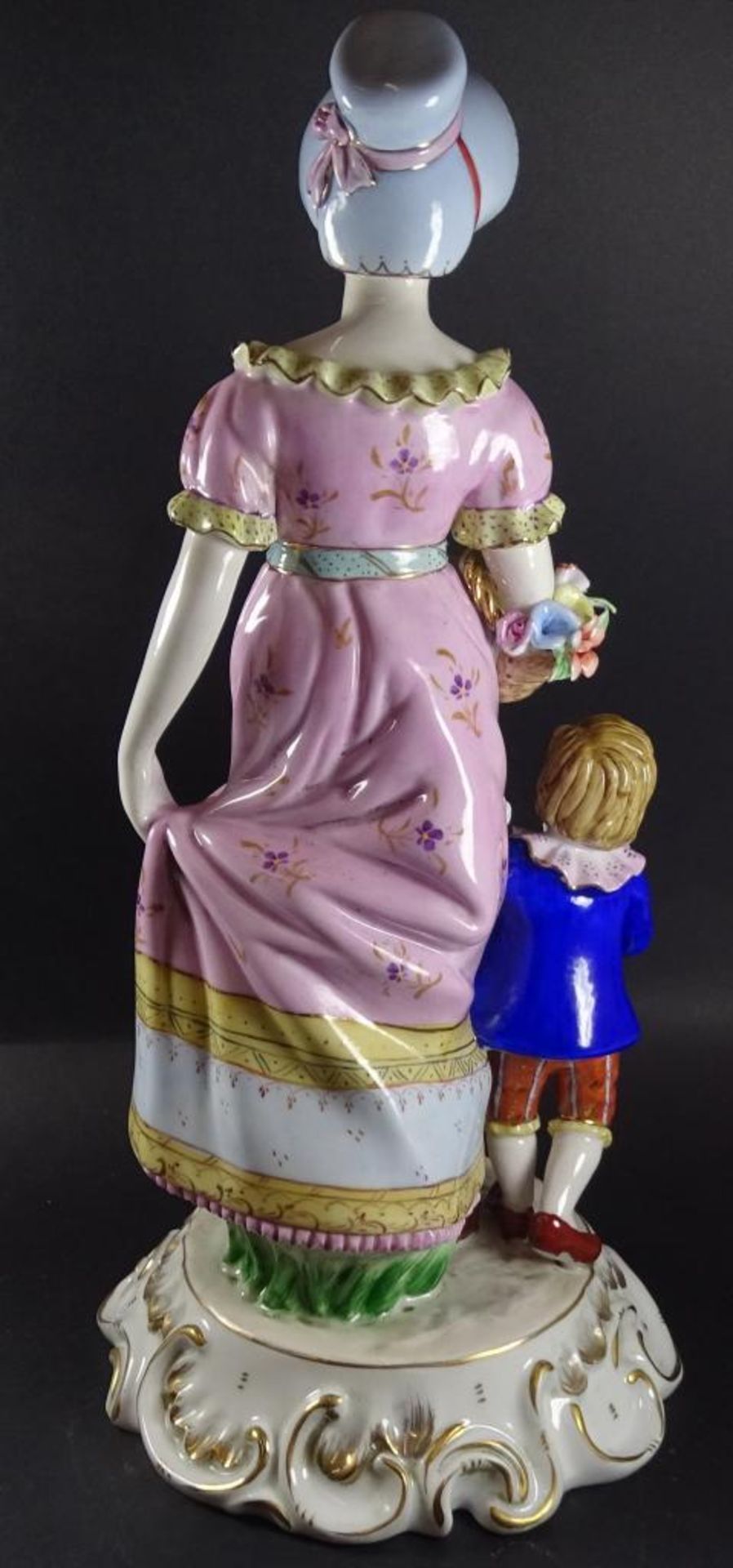 hohe Figur (30 cm) Junge Mutter mit Kind, bemalt, Meissen-Nachahmung, - Bild 5 aus 6