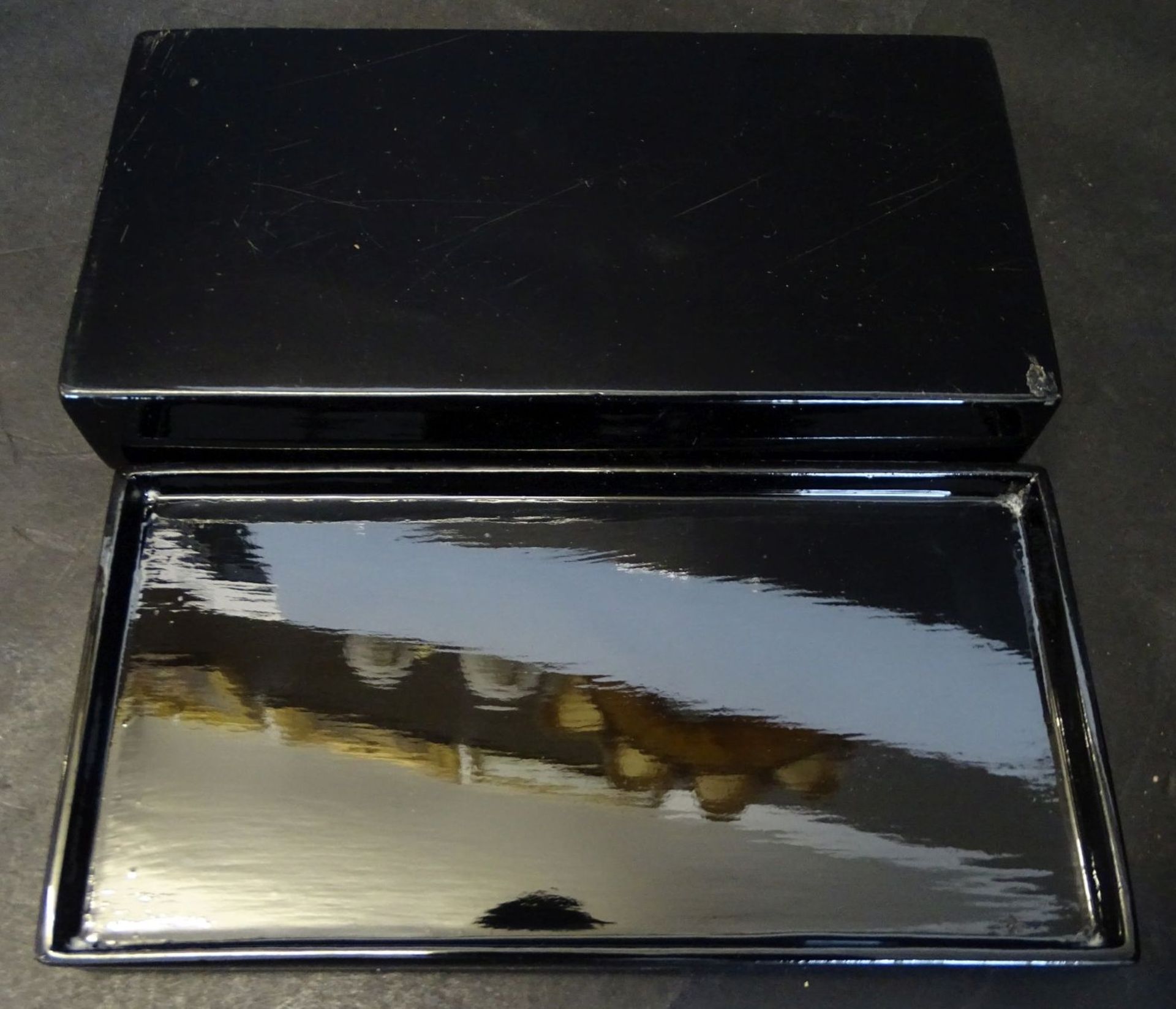 Lackdose, Deckel mit Perlmutteinlagen, H-4 cm, 9x18 cm - Bild 3 aus 3