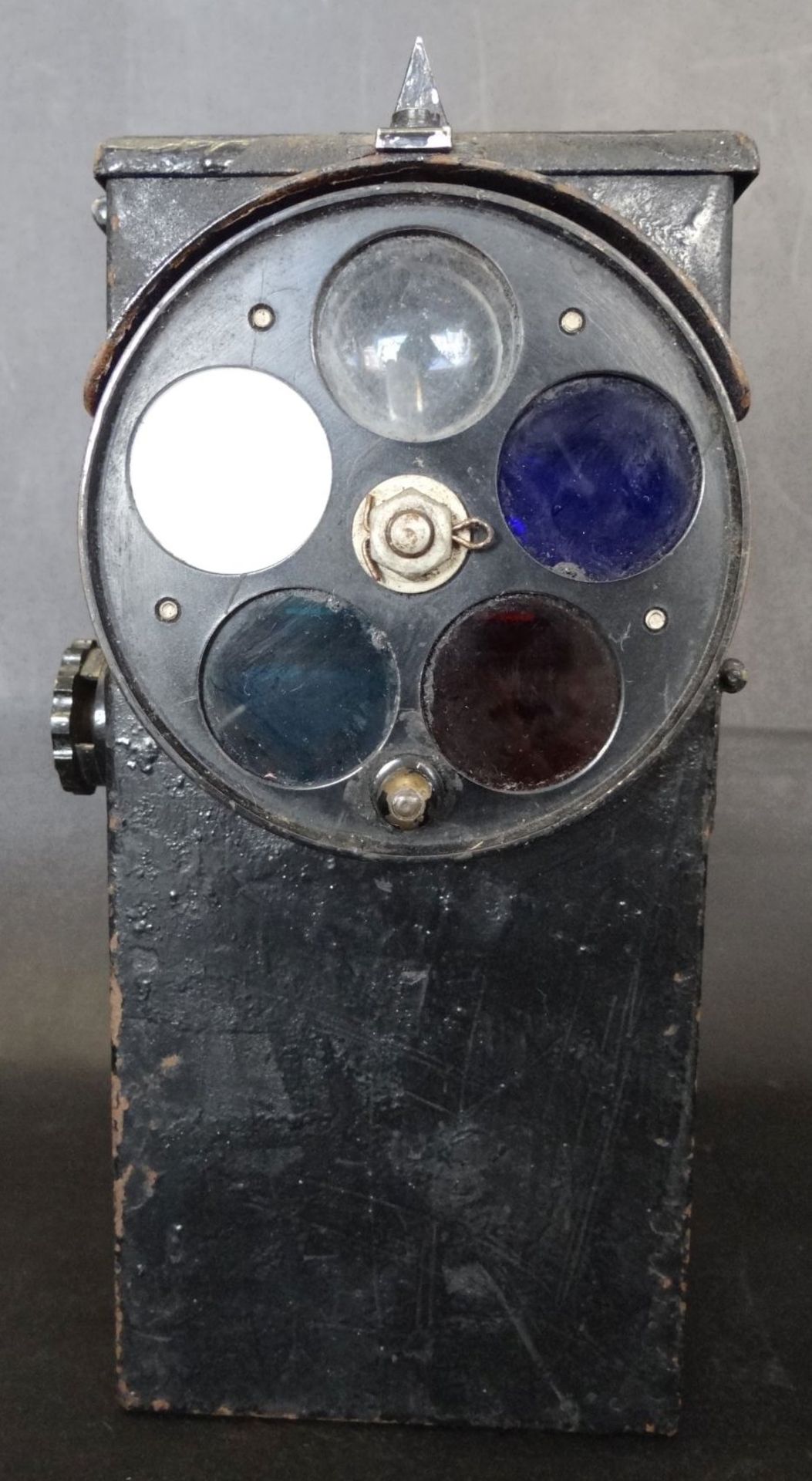 Hand-Signallampe mit Batteriebetrieb, Metall mit Holzgriff, 1944, Kanada, H-19 cm, 14x9 cm,