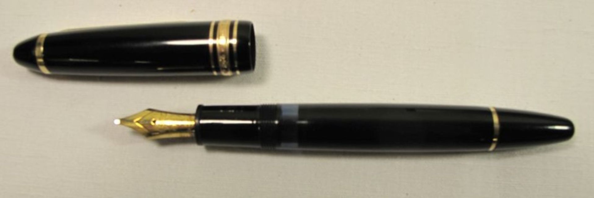 Füller "Montblanc" Meisterstück, No. 146, 750er Goldfeder, guter Zustand, orig. Etu - Bild 4 aus 5