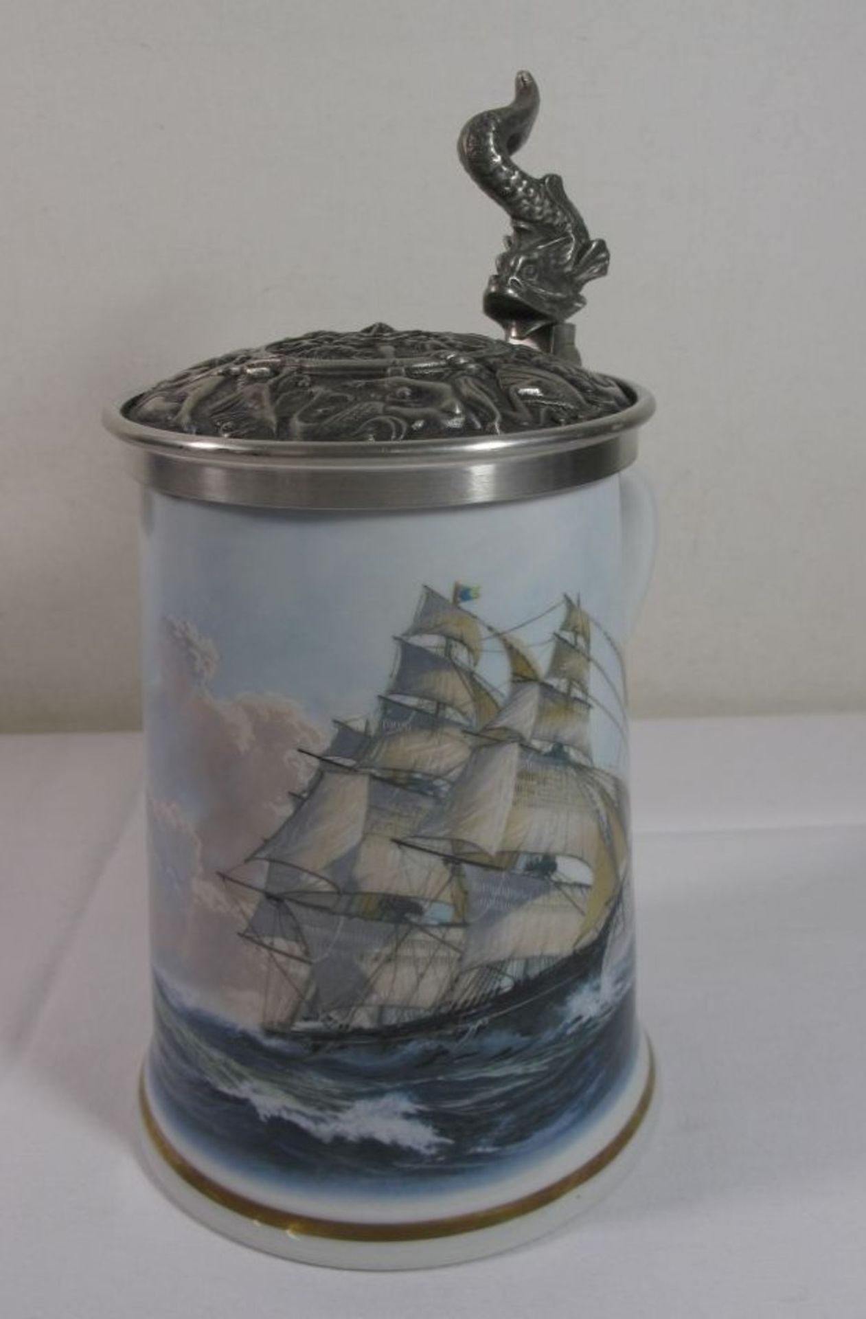 gr. Krug mit Zinndeckel, Windjammer Dekor, Franklin Porcelaine, Haviland Limoges, H-24,5cm.