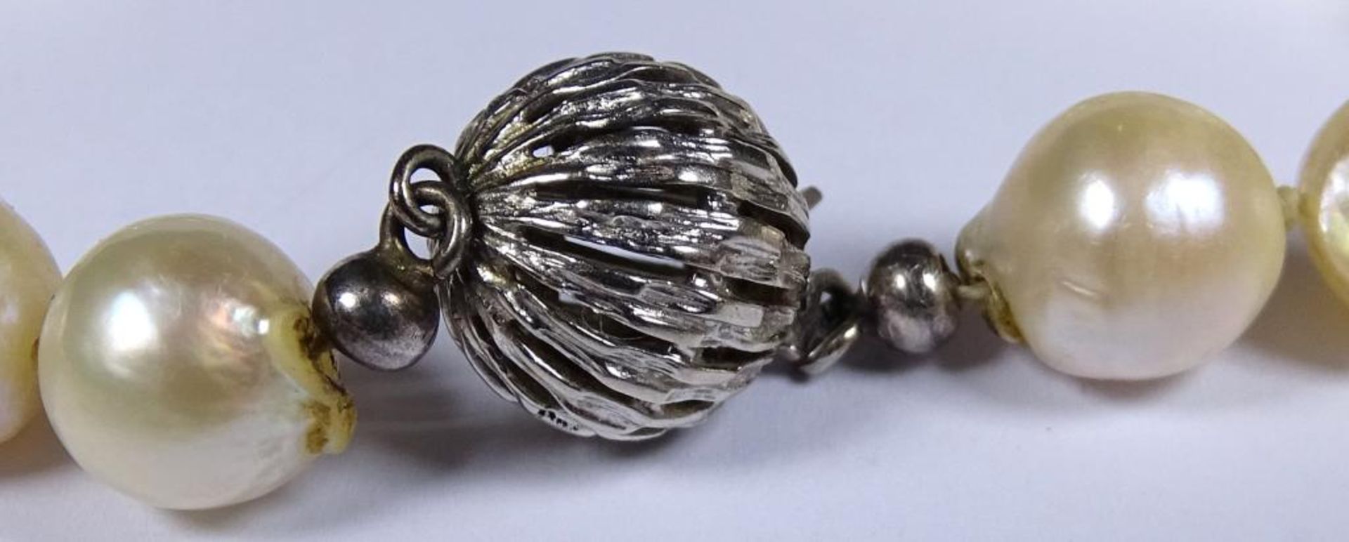 Lange Perlenkette mit WG Schliesse -585-,L- 74cm,Perlen d-8,2-8,8mm - Bild 2 aus 3