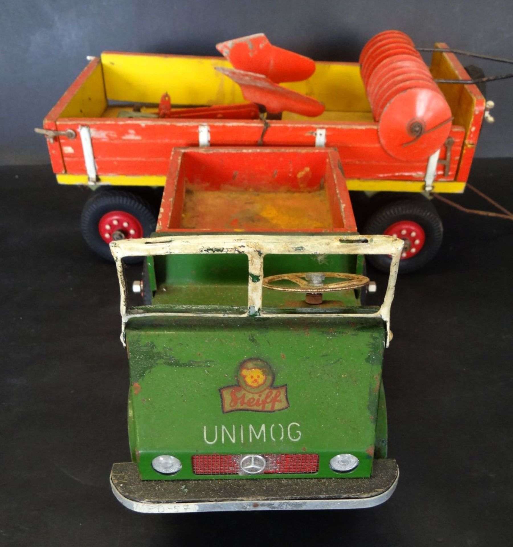 Steiff Unimog mit Anhänger, Holz/Kunststoff, bespielte Erhaltun - Bild 4 aus 6