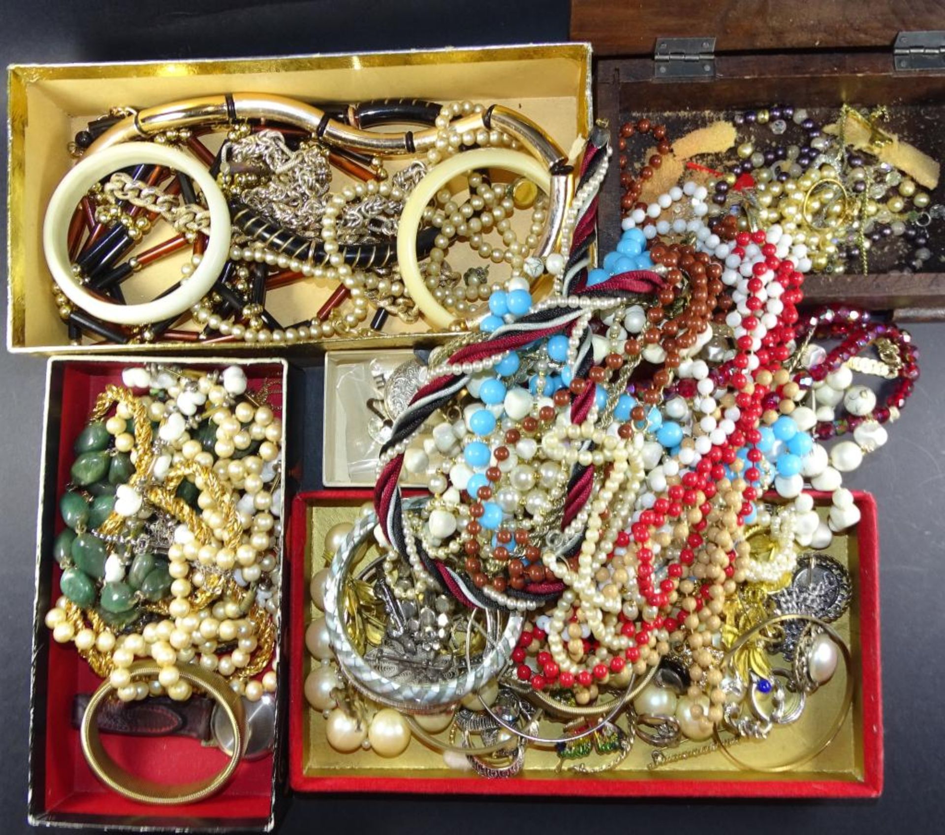 Großes Konvolut Modeschmuck,Ketten,Brosche,Anhänger,Ringe et - Bild 3 aus 3