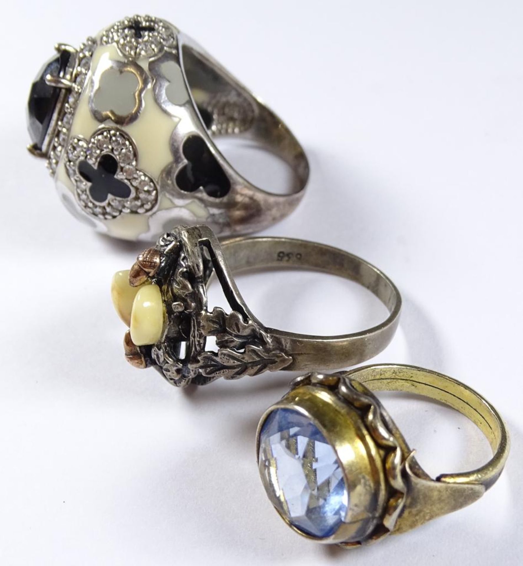 Drei Ringe,(2x Silber),Grandeln,blauer Stein und emailliert - Bild 2 aus 3