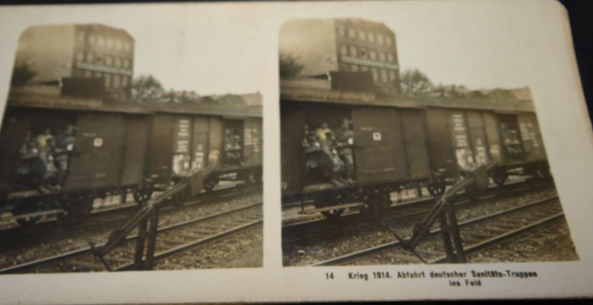 Stereo-Bildbetrachter aus Holz mit 21 Stereo-Fotos, Krieg 1914-15, 1x Augenschutz beschädig - Bild 6 aus 9