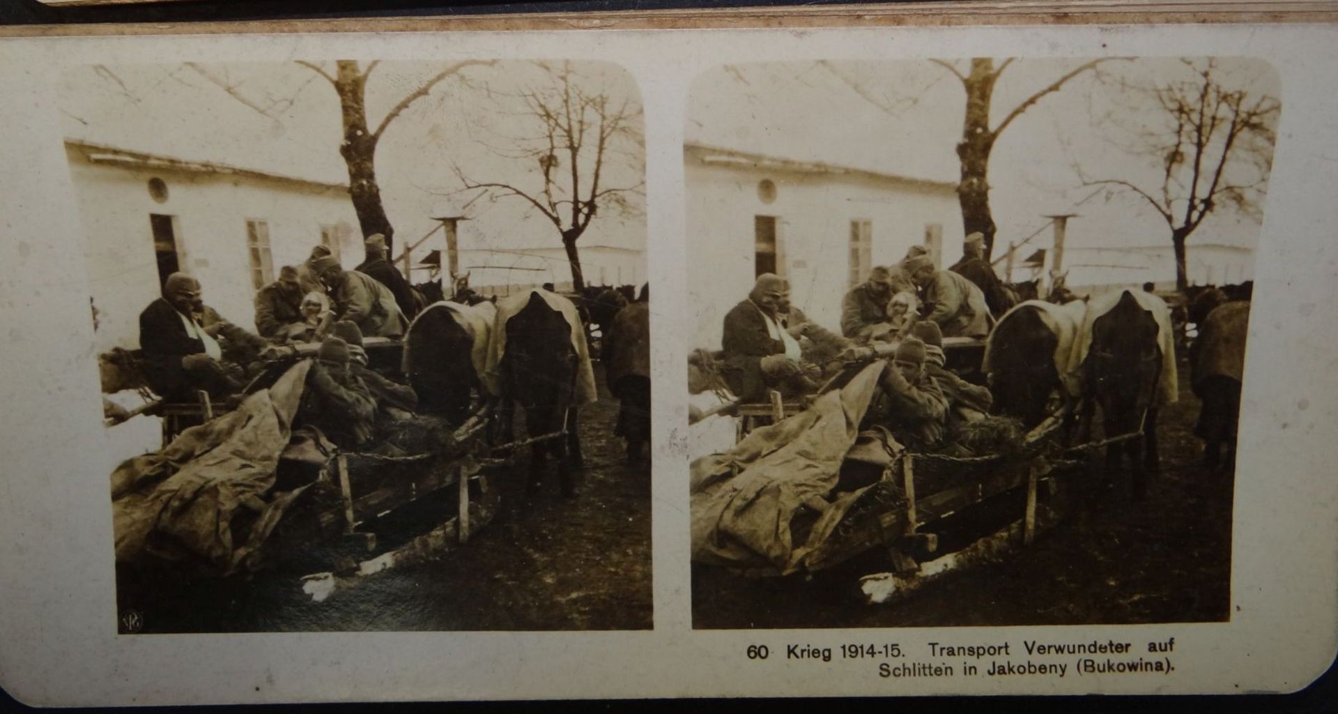 Stereo-Bildbetrachter aus Holz mit 21 Stereo-Fotos, Krieg 1914-15, 1x Augenschutz beschädig - Bild 4 aus 9