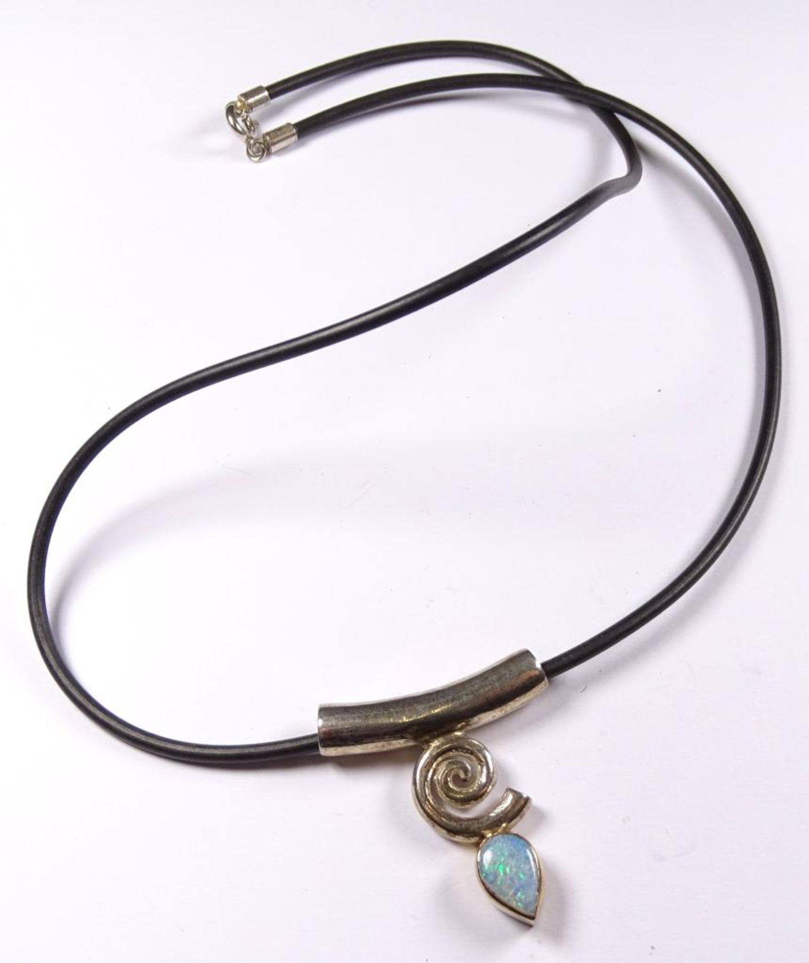 Halskette, Silbermontur -925- mit Opal, L-44cm