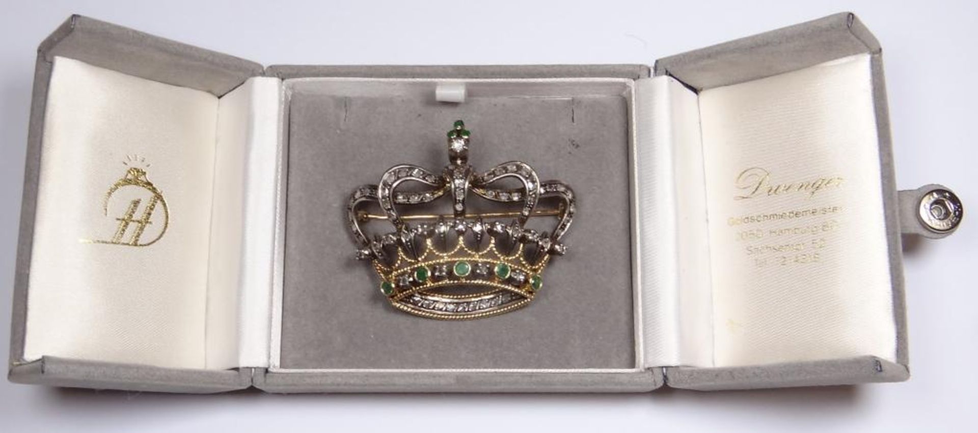Schöne Diamant Brosche in Form einer durchbrochen Krone,Bicolor,Gold 750/000 auf Nadel 18K sowie 2