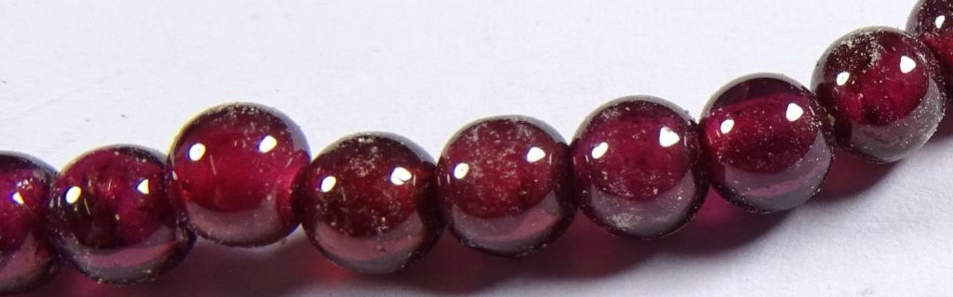 Kugelförmige Rubin Halskette,L- 48cm, 15,9gr - Bild 3 aus 3