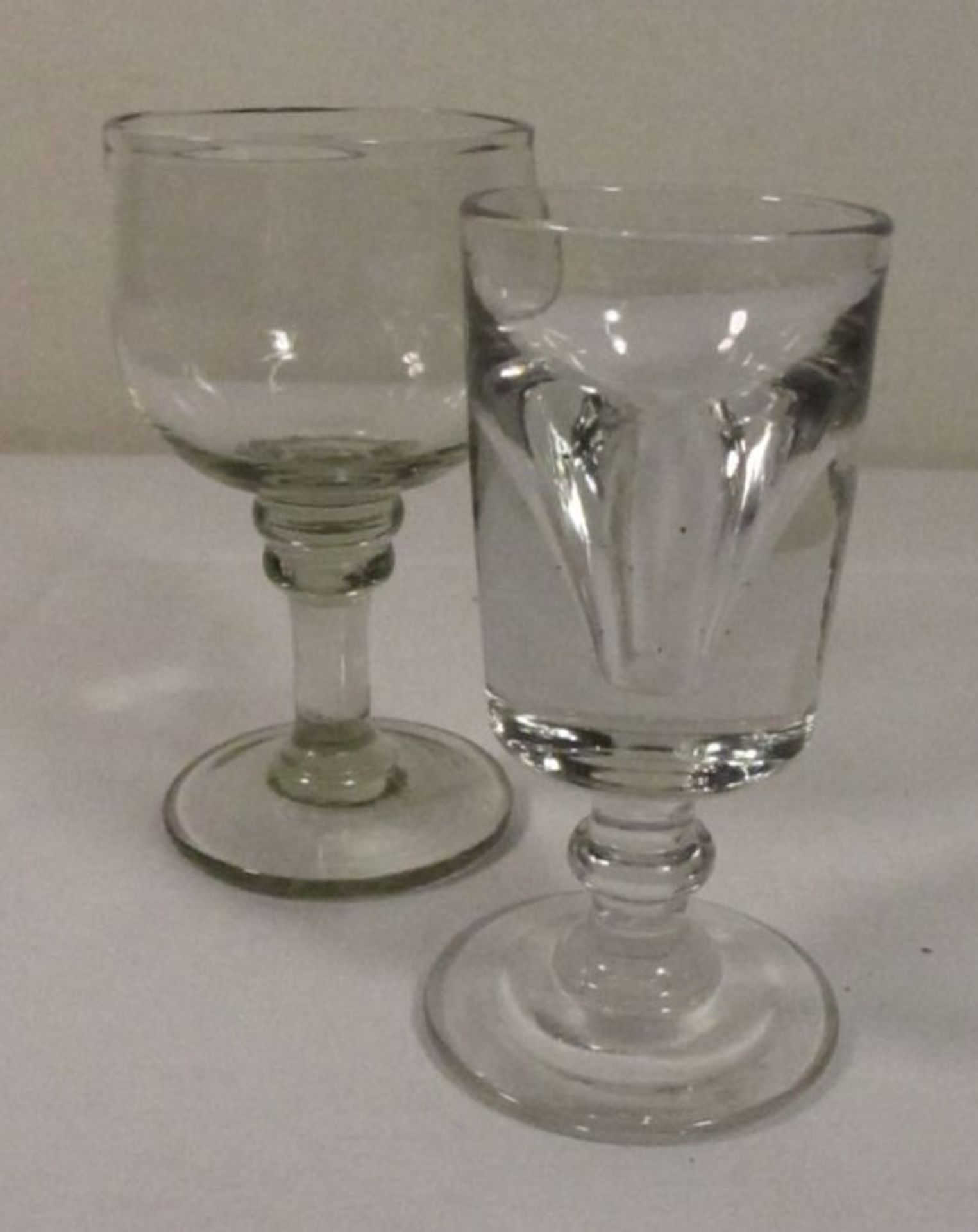 2x alte Gläser, klares Glas, ca. H-12cm.
