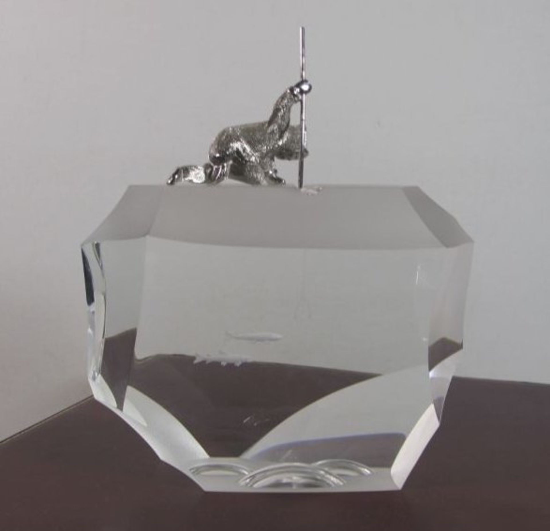 Steuben Glas-Skulptur "Arctic Hunter", Modell #1023, ca. 1970, Entw. James Housten, Fischer aus