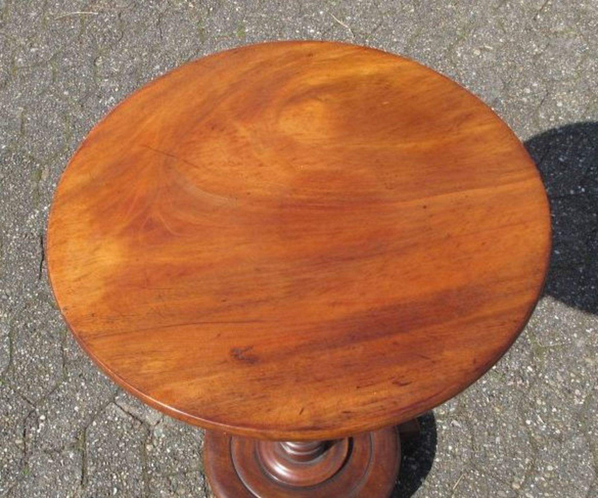 Beistell-Tisch, um 1900, guter Zustand, H-70cm D-50cm. - Bild 2 aus 3