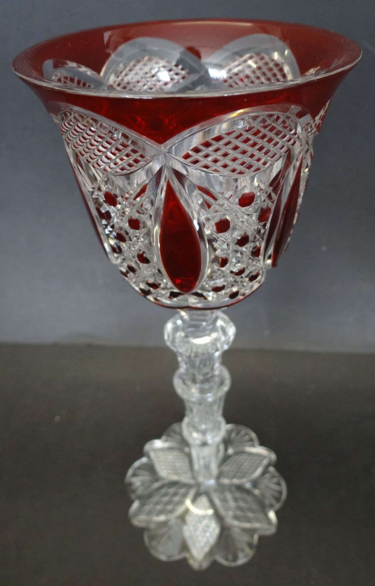 Stiel-Weinglas, rot überfangen, Baccarat, H-20 c - Bild 2 aus 5