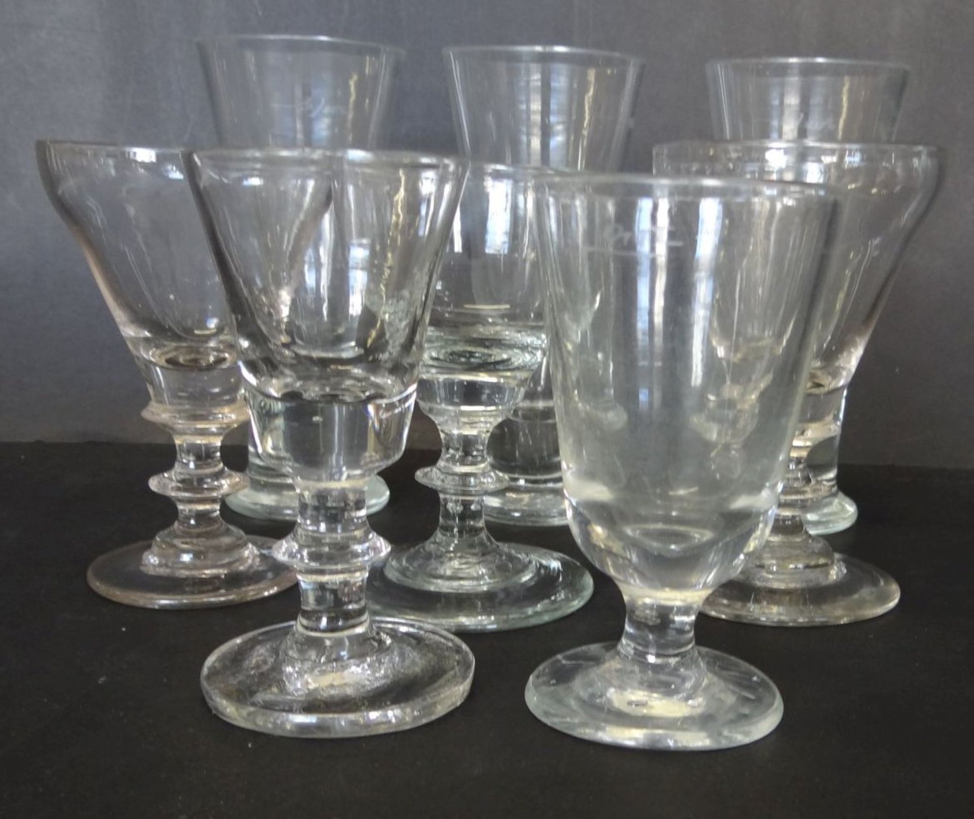 8x alte Kutschergläser, Bauerntäuscher und ähnliches, alle Gläser um 1900, H-von 12 bis 17 cm, 1x