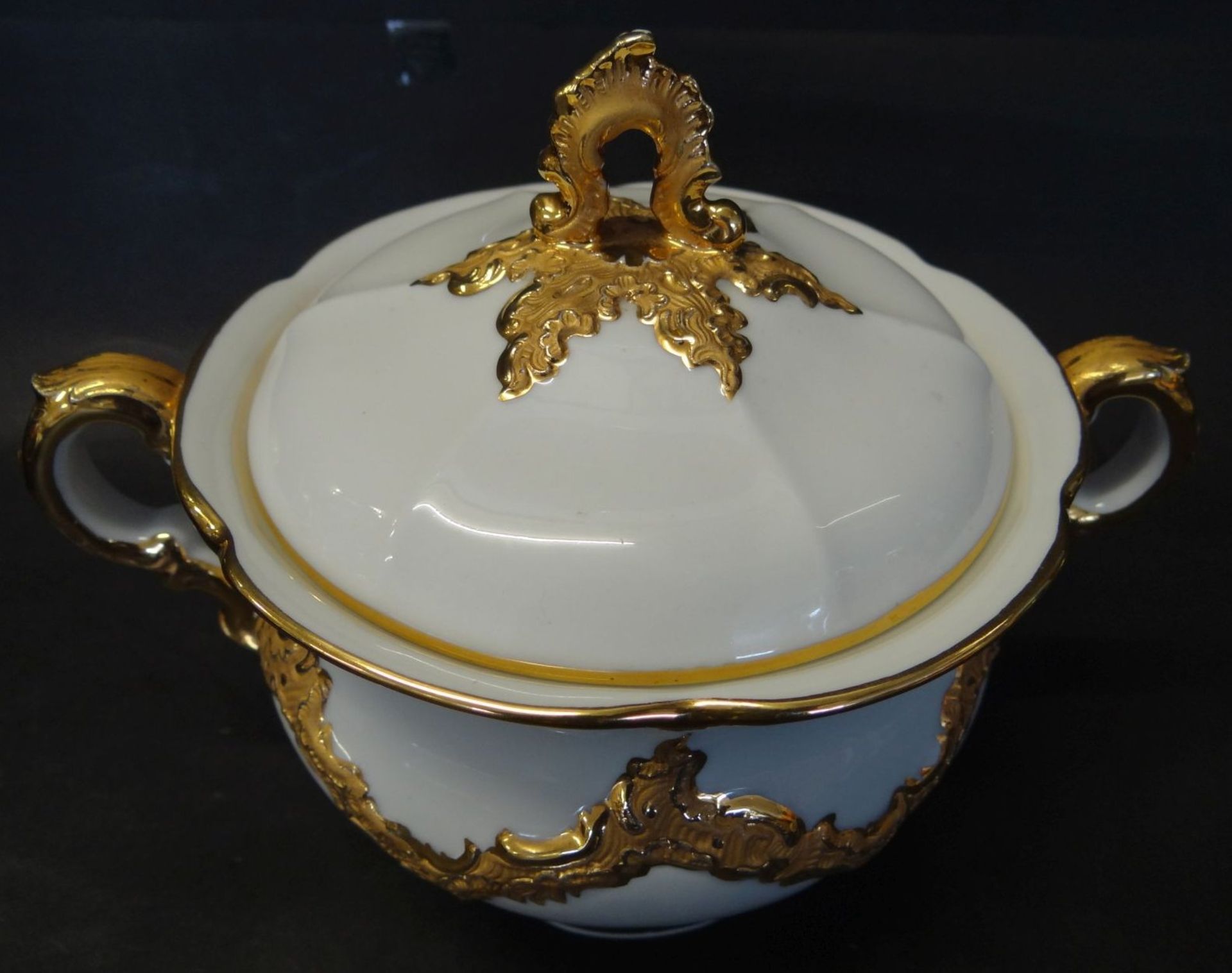 Prunk-Deckeldose "Meissen", weiss/gold, H-13 cm, D-13 cm, Schleifstriche - Bild 4 aus 6