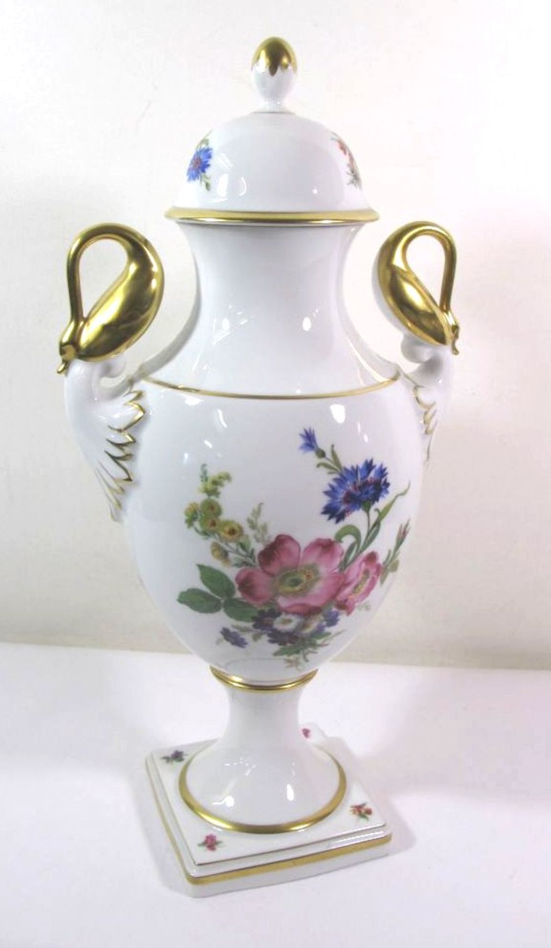 Deckelvase "Kaiser", Blumen- u. Golddekor "Gloria", H-42cm.