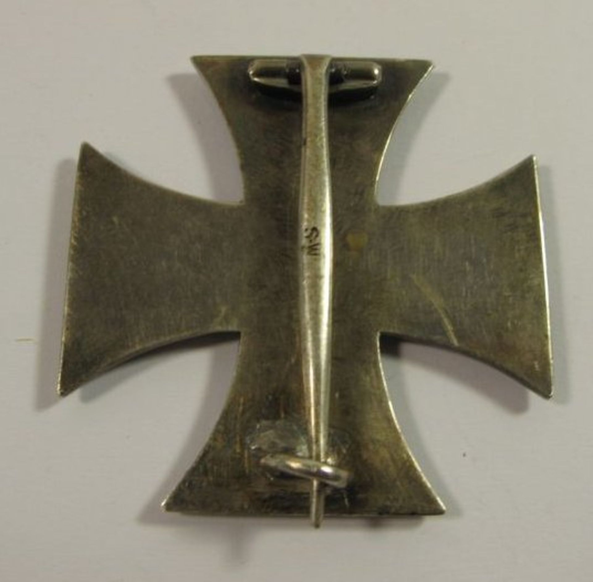Eisernes Kreuz, 1. Kl., 1. WK, Hersteller "S.W.", Nadelsystem mit Lötstelle. - Bild 2 aus 3