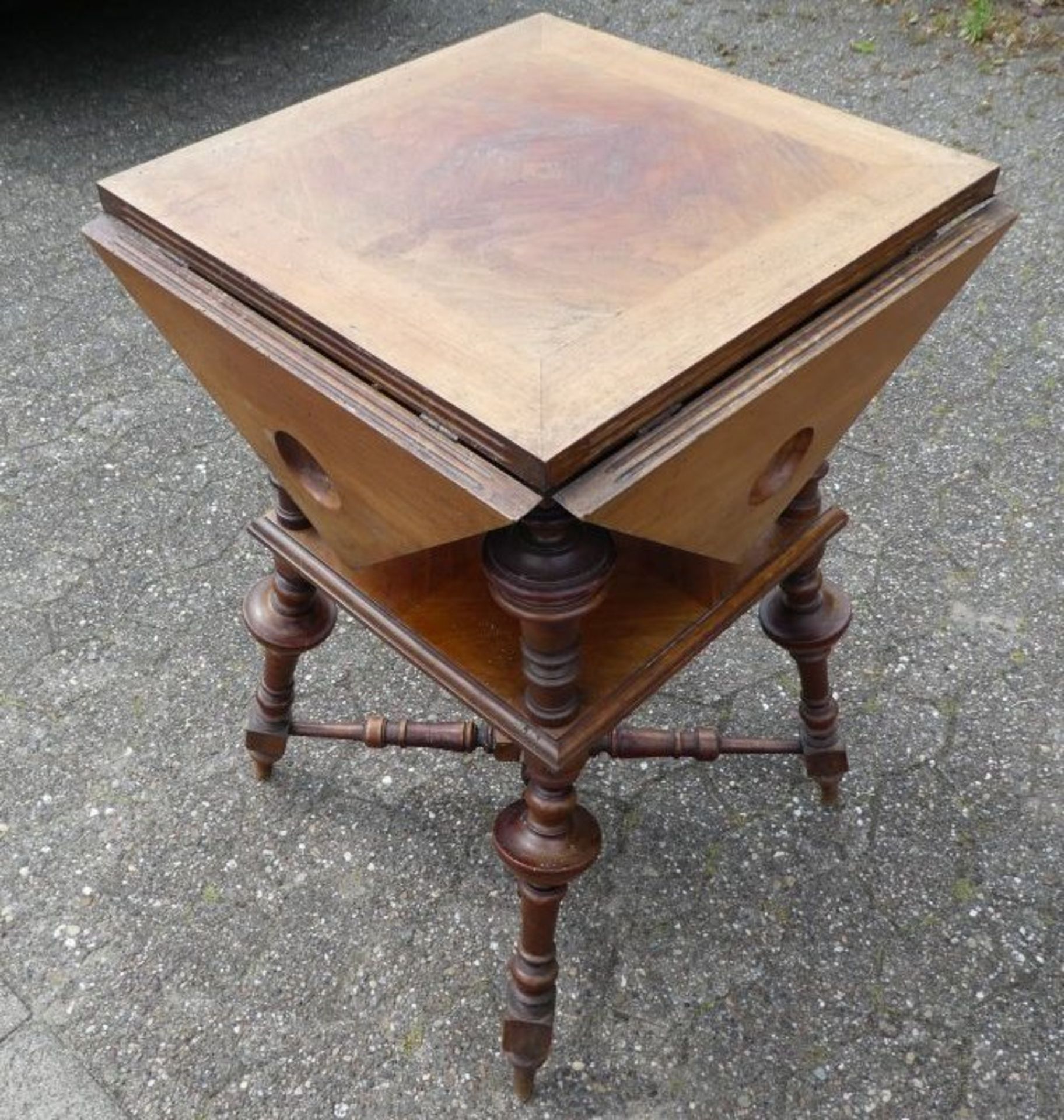 Gründerzeit-Spieltisch, restaurierungs bedürftig, H-80cm - Bild 2 aus 7