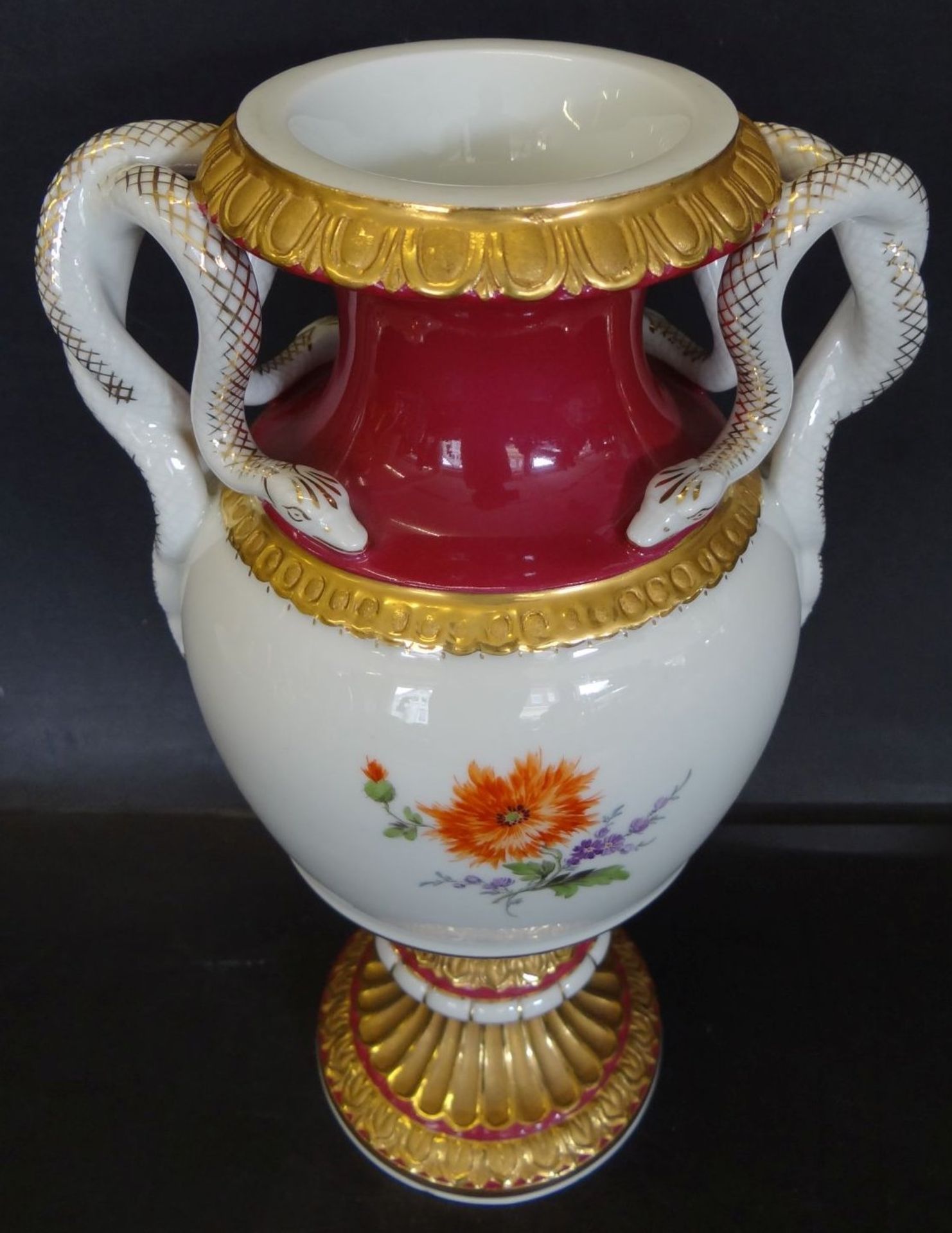 Schlangenhalsvase "Meissen" Blumendekor mit Goldstaffage, , Schwertermarke, 1.Wahl , H-27 cm, gut - Bild 4 aus 5