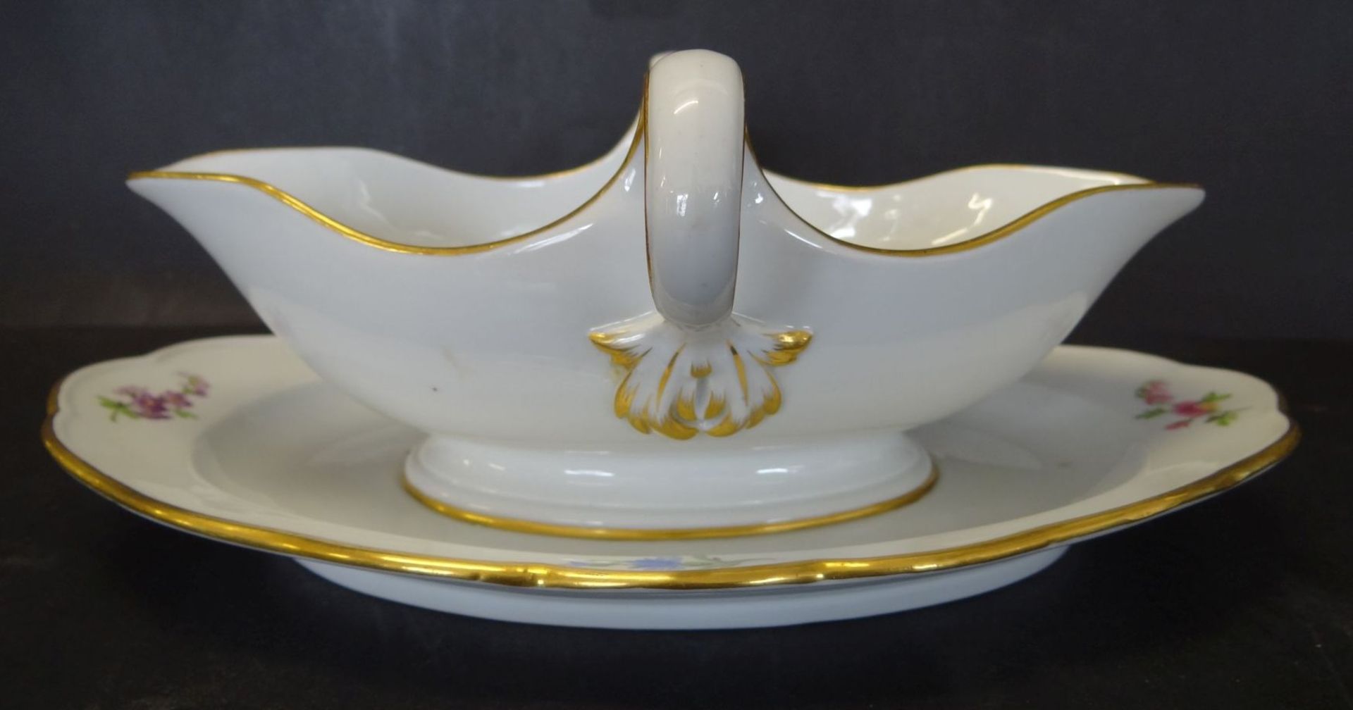 gr. Sauciere "Meissen" Blumenmalerei, 1.Wahl, H-10 cm, 24x16 cm, 1.Wahl - Bild 2 aus 5