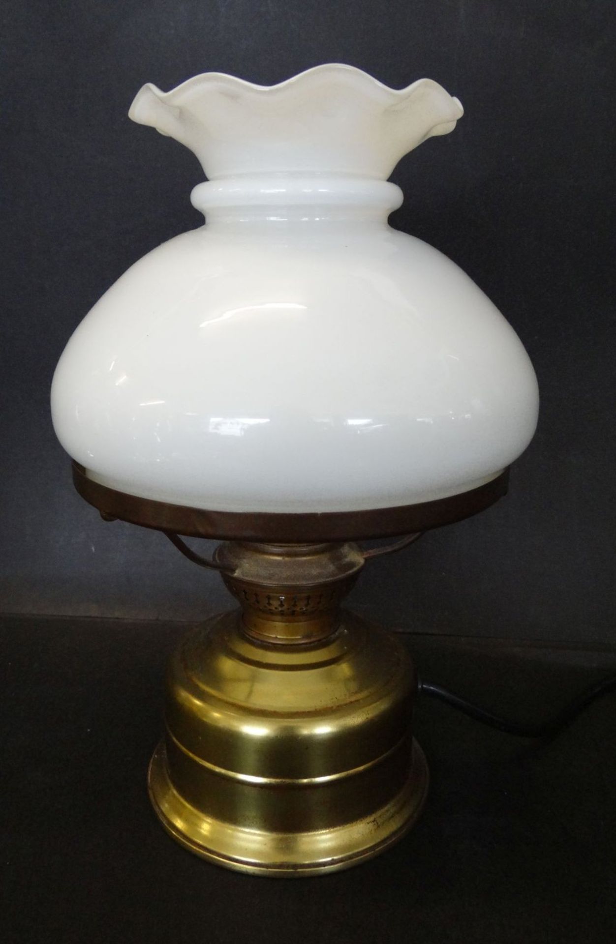 Tischlampe in Form einer Petreoleumlampe, elektrisch, H-24 cm