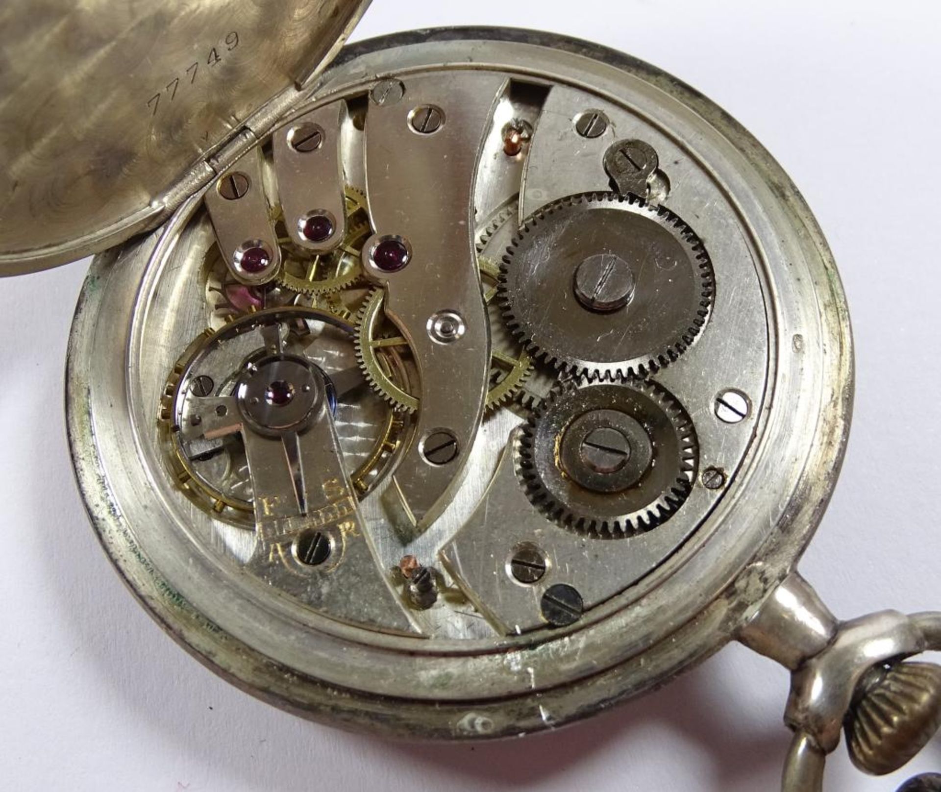 HTU Silber 800/000, Handaufzug,Werk läuft,an alter Silber Uhrenkette 800er, innen Gravur "Niga", d- - Bild 5 aus 5