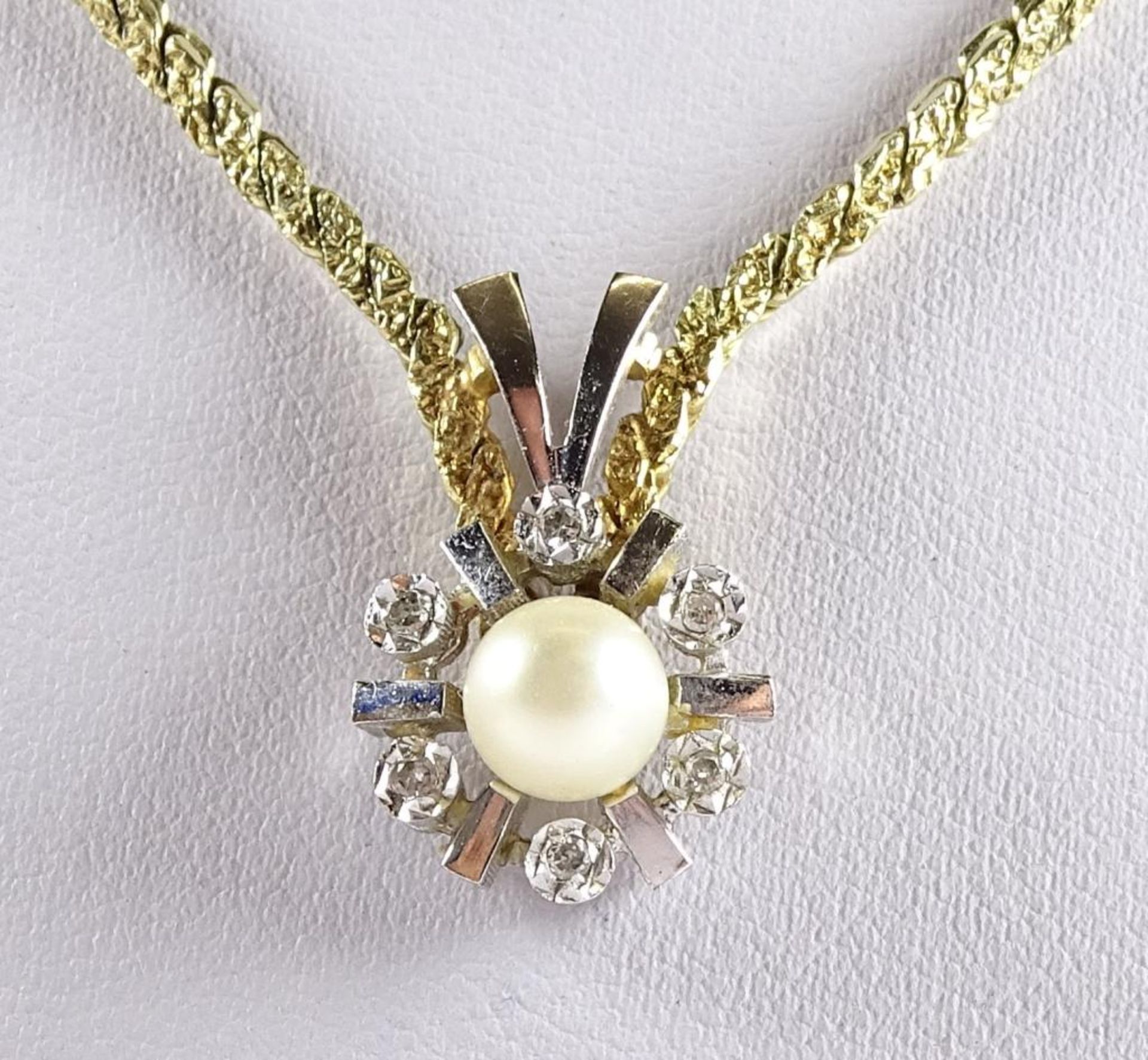 Massives Bicolor Gold Collier 585/000, mit 6 Diamanten und Perle, ges.gew. 20,3gr., L46cm - Bild 4 aus 5