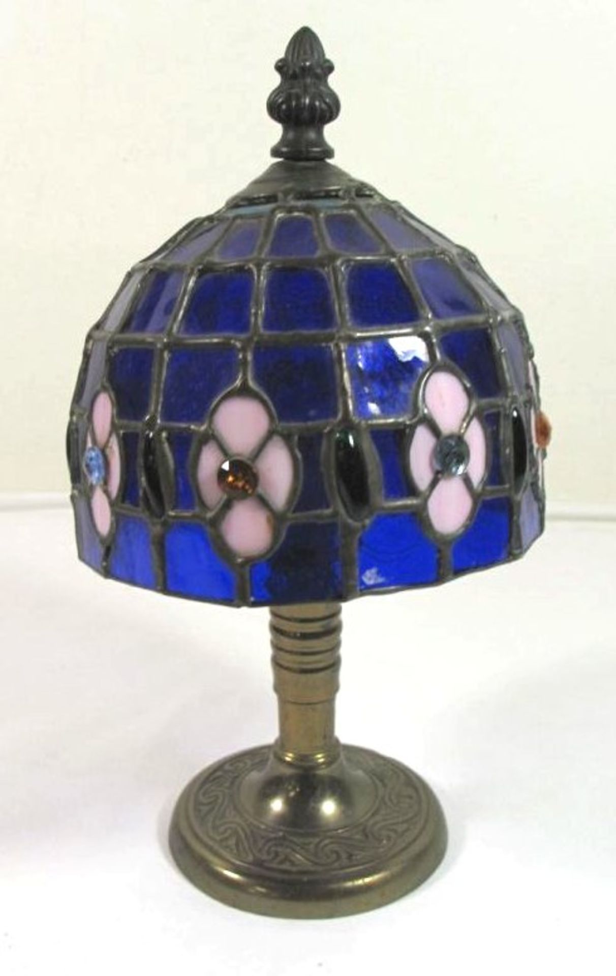 kl. Tischlampe im Tiffany-Stil, ohne Kabel, H-25cm.