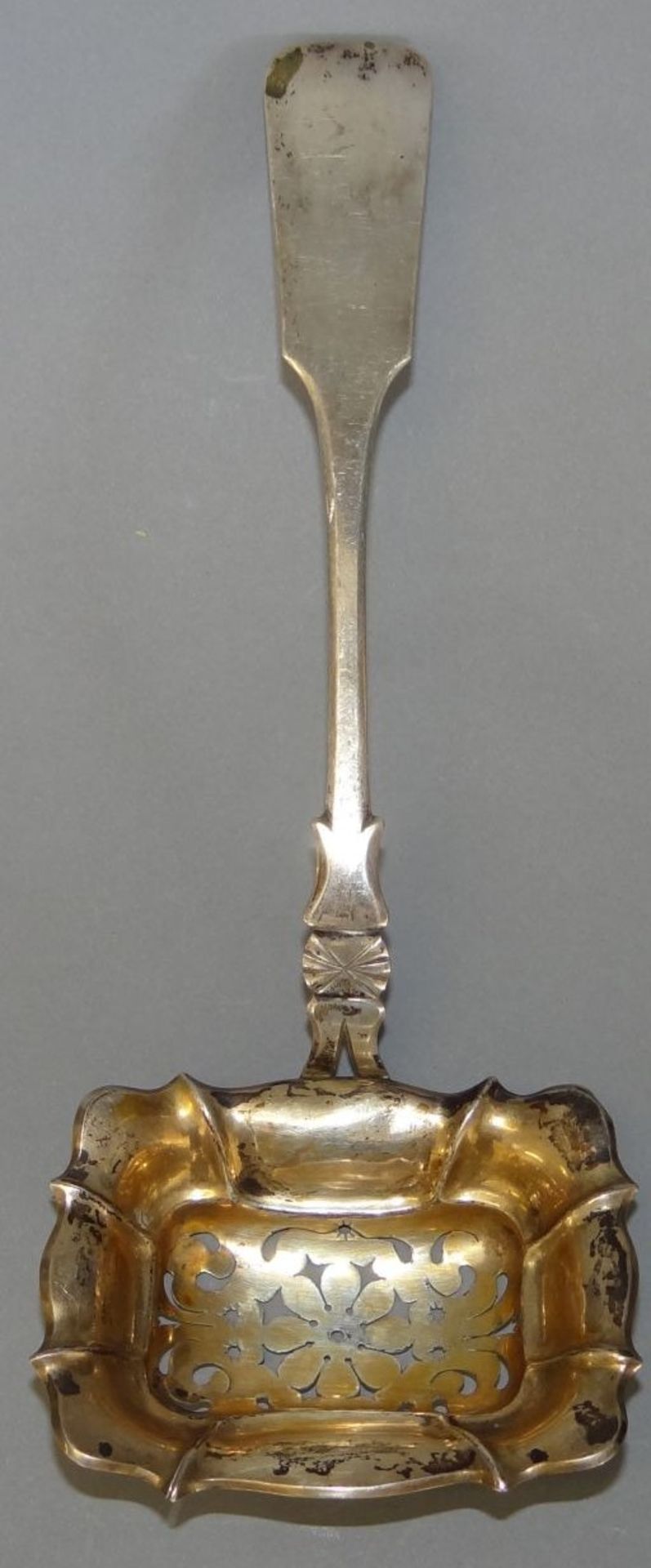 Silber-Streulöffel,Kopenhagen, Meister Nicolassen, L-20 cm, 40 gr