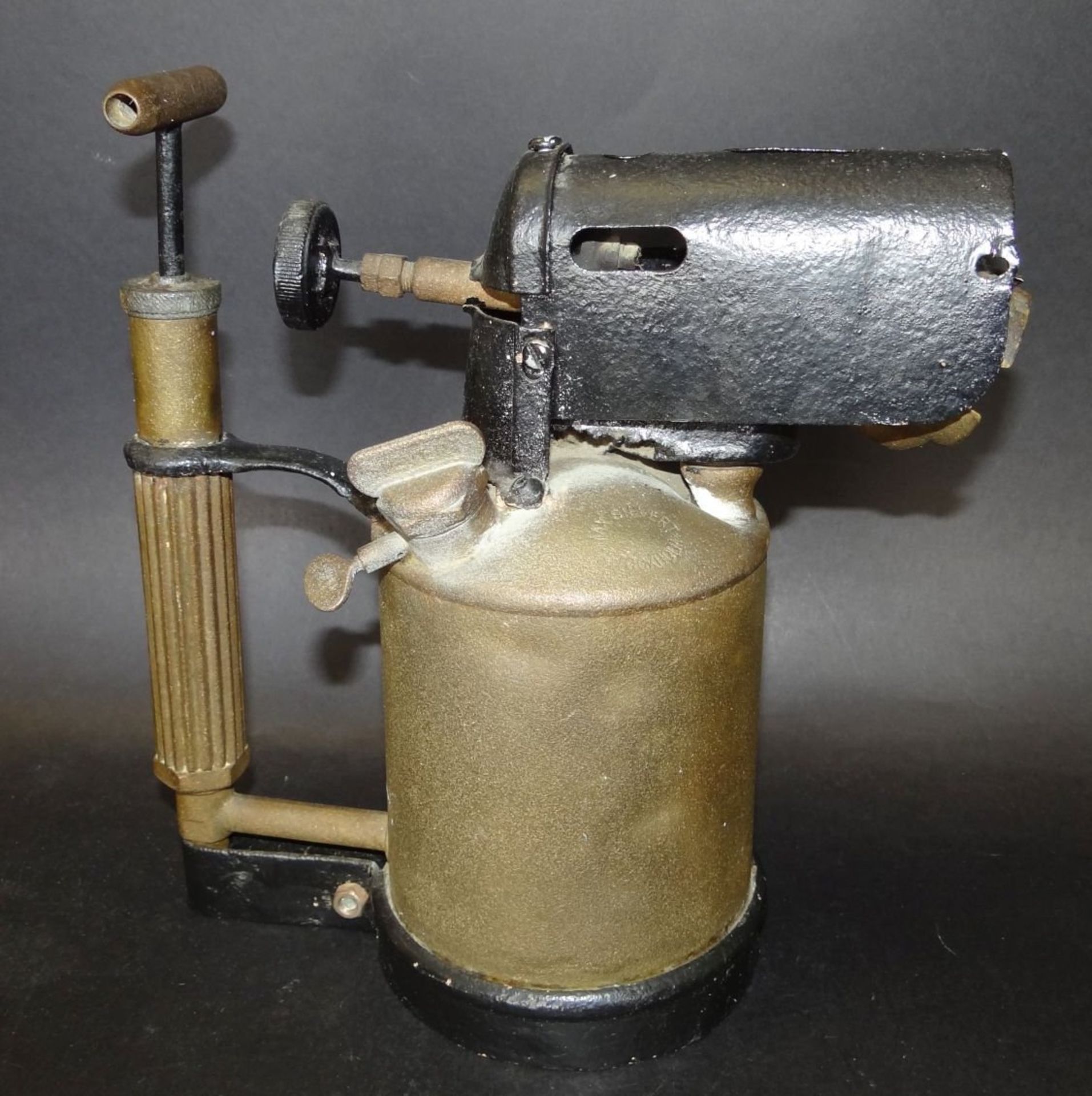 alter Bunsenbrenner mit Luftpumpe, Schweden, H-25 cm - Bild 4 aus 7