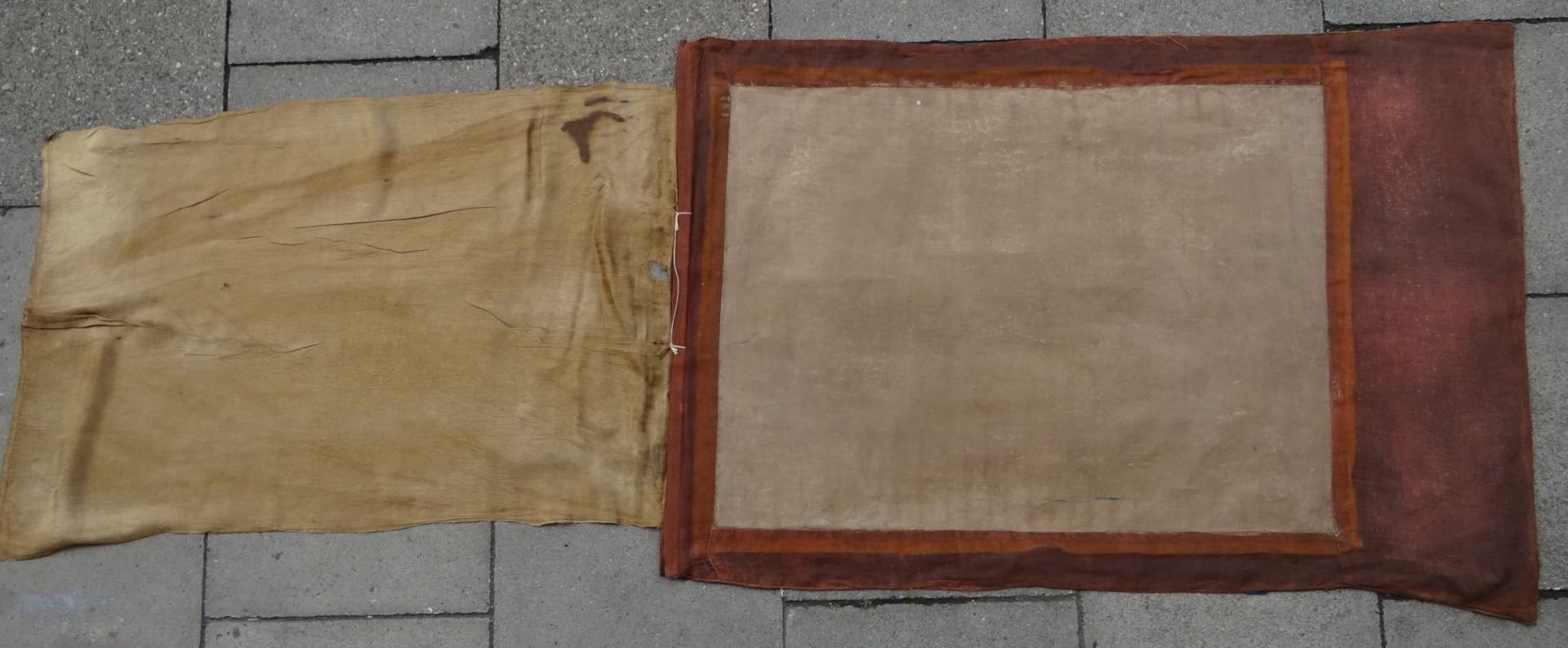 grosser Thangka auf Stoff, 103x88 cm, Alters-u. Gebrauchsspuren - Bild 3 aus 5
