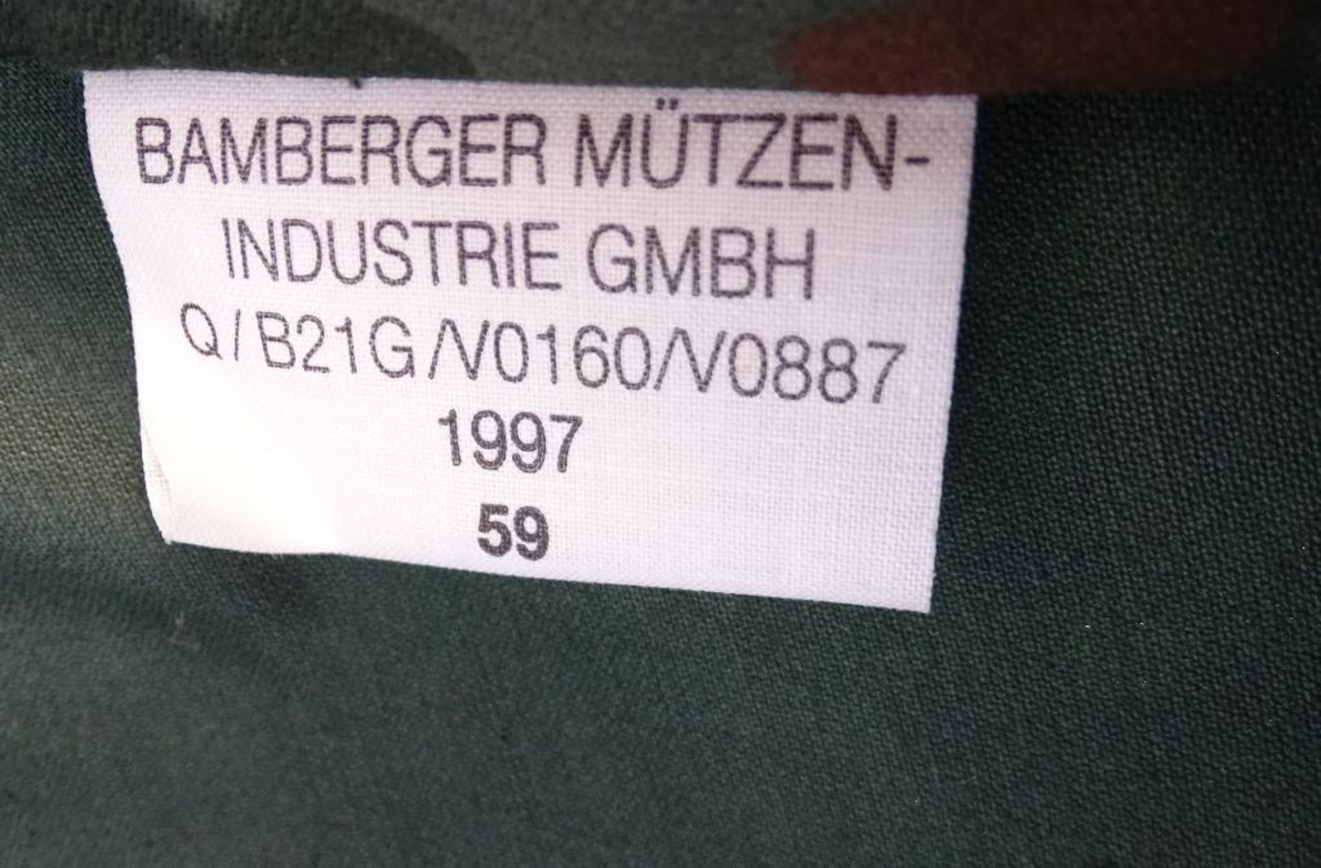 Zwei Kopfbedeckungen in Tarnfarben,1997, 59, - Bild 3 aus 4