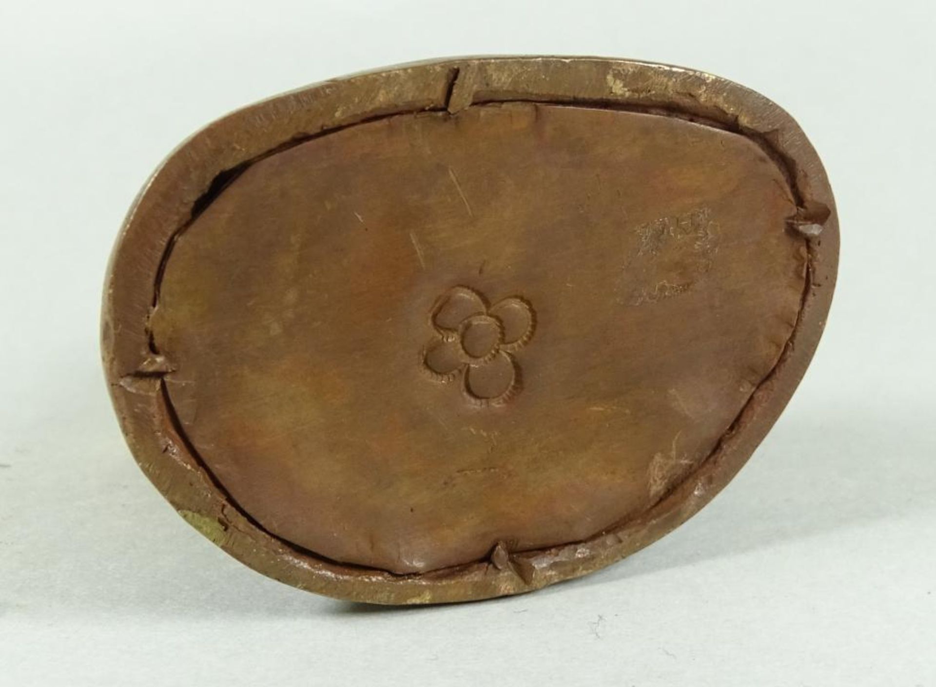 indische Gottheit, Bronze tw. feuervergoldet, H-8,5 cm, Alters-u. Gebrauchsspuren - Bild 4 aus 5