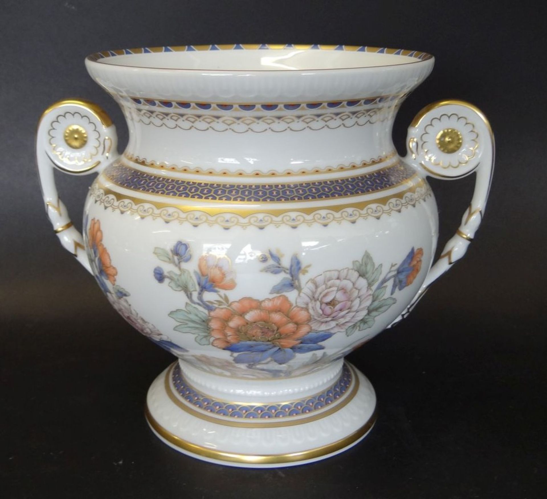 gr. Henkelvase "Duchesse" von Kaiser, Entw. Nosseck, H-17 cm