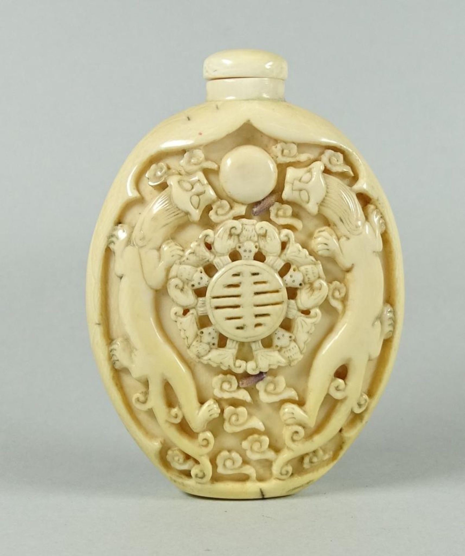 gr. Snuff Bottle, Elfenbein beschnitzt um 1920, H-7 cm