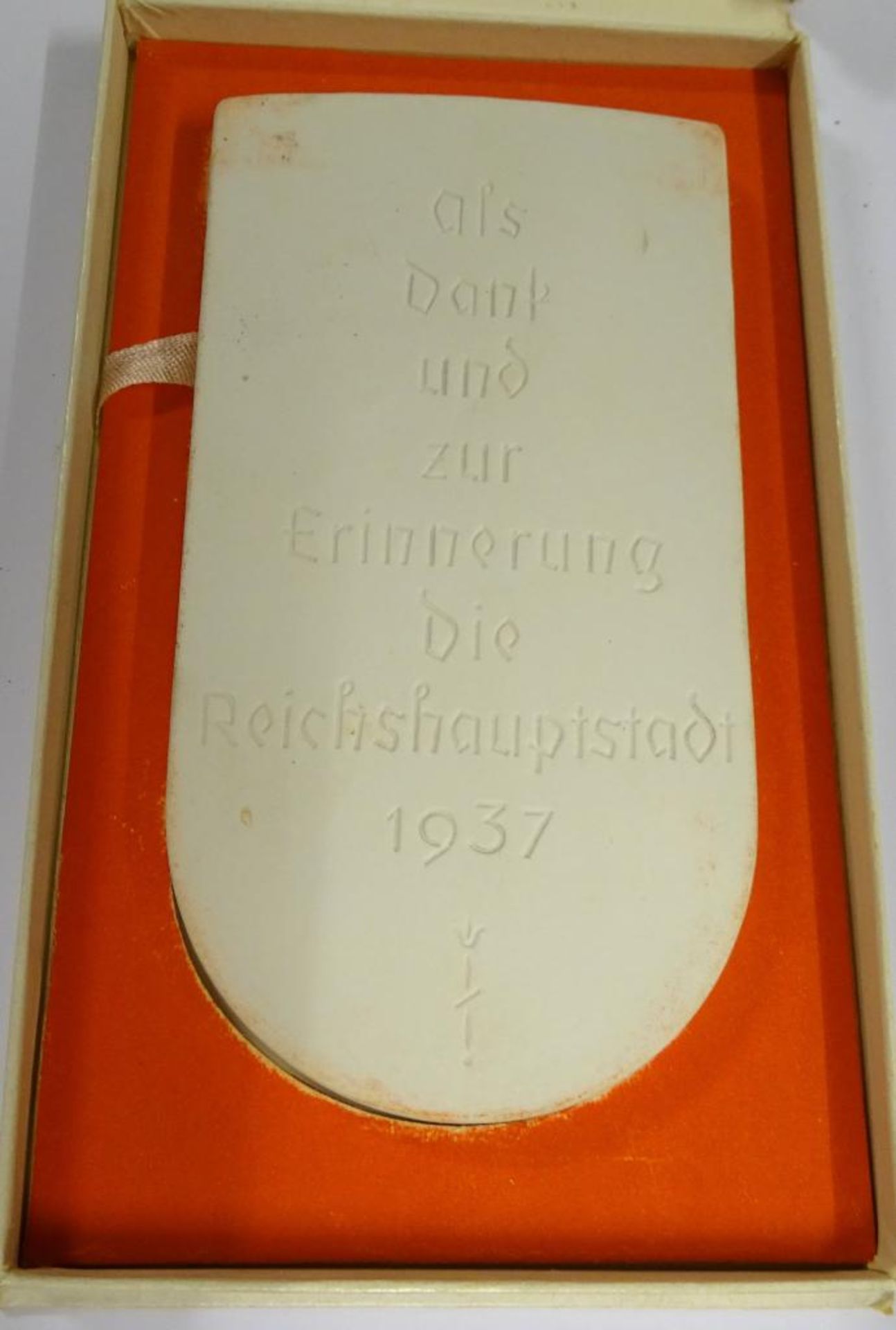 Plakette "Erinnerung Reichshauptstadt 1937",in Schachtel - Bild 3 aus 3