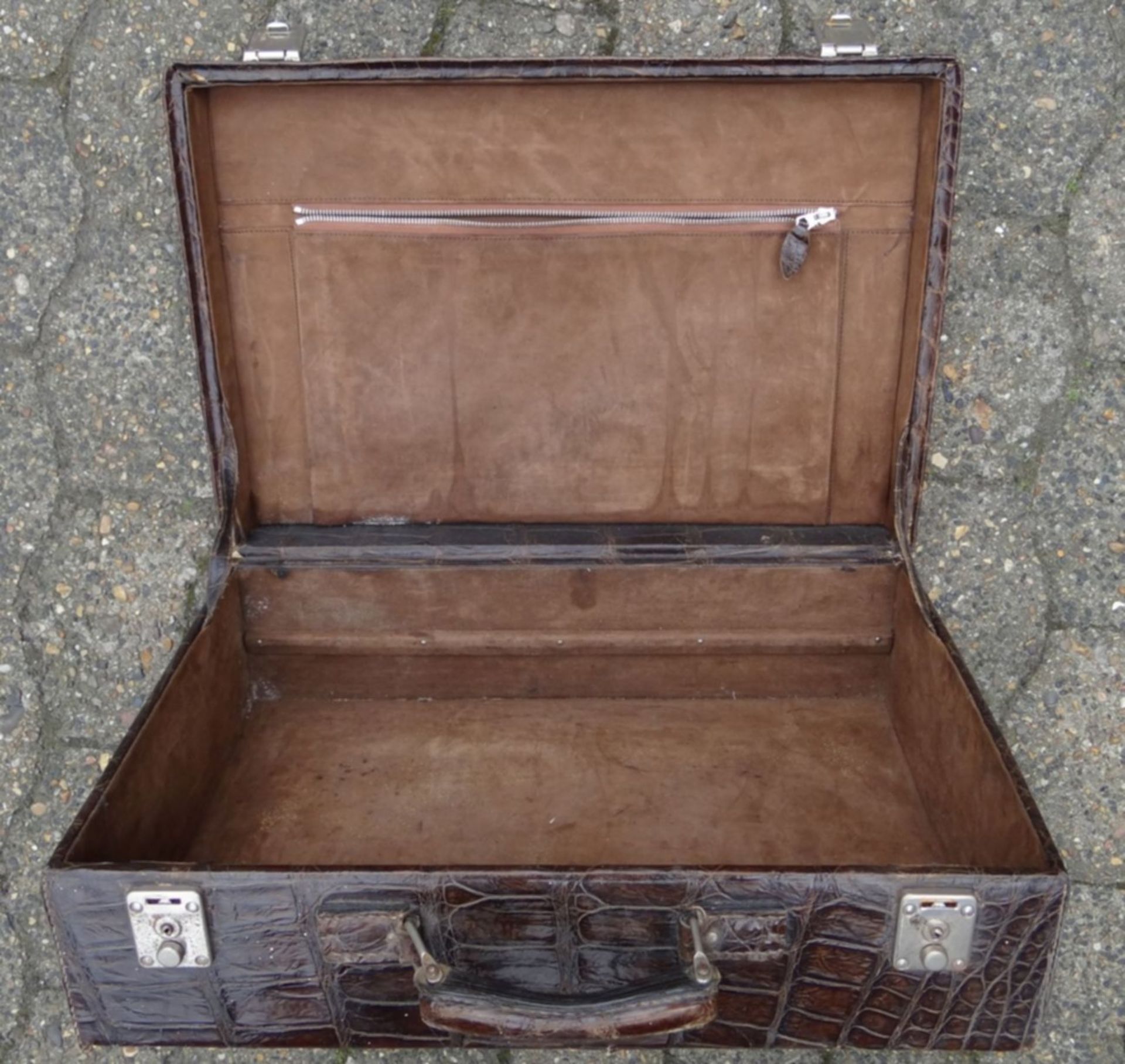 Handkoffer, Krokoleder, Alters-u. Gebrauchsspuren, H-17 cm, 34x50 cm - Bild 4 aus 6