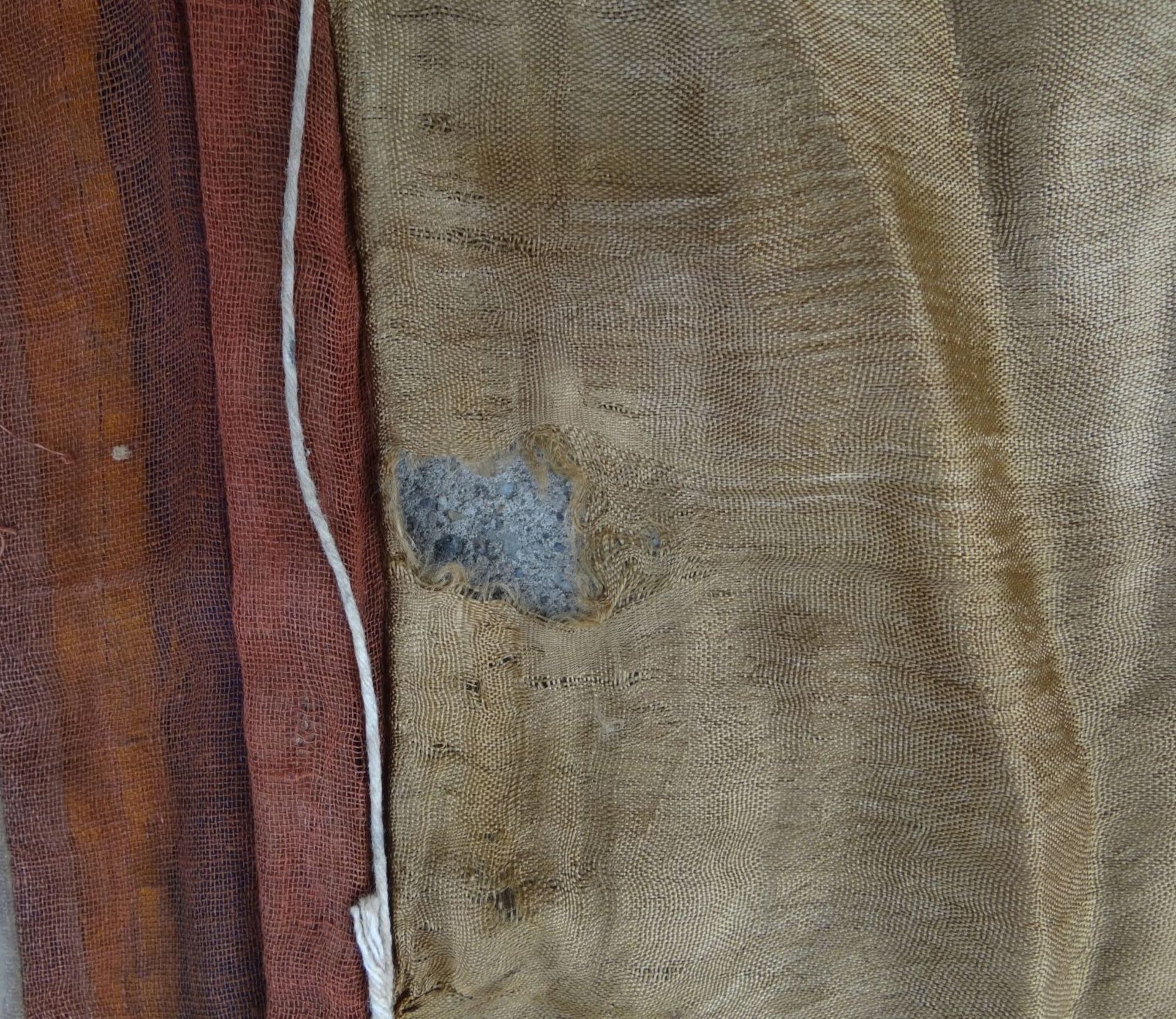 grosser Thangka auf Stoff, 103x88 cm, Alters-u. Gebrauchsspuren - Bild 5 aus 5