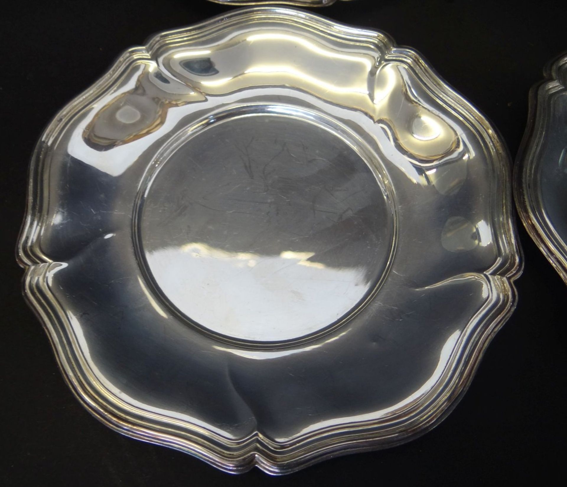6 gr. Silber-830- Untersetzer, D-13,5 cm, 406 gr. - Bild 2 aus 3