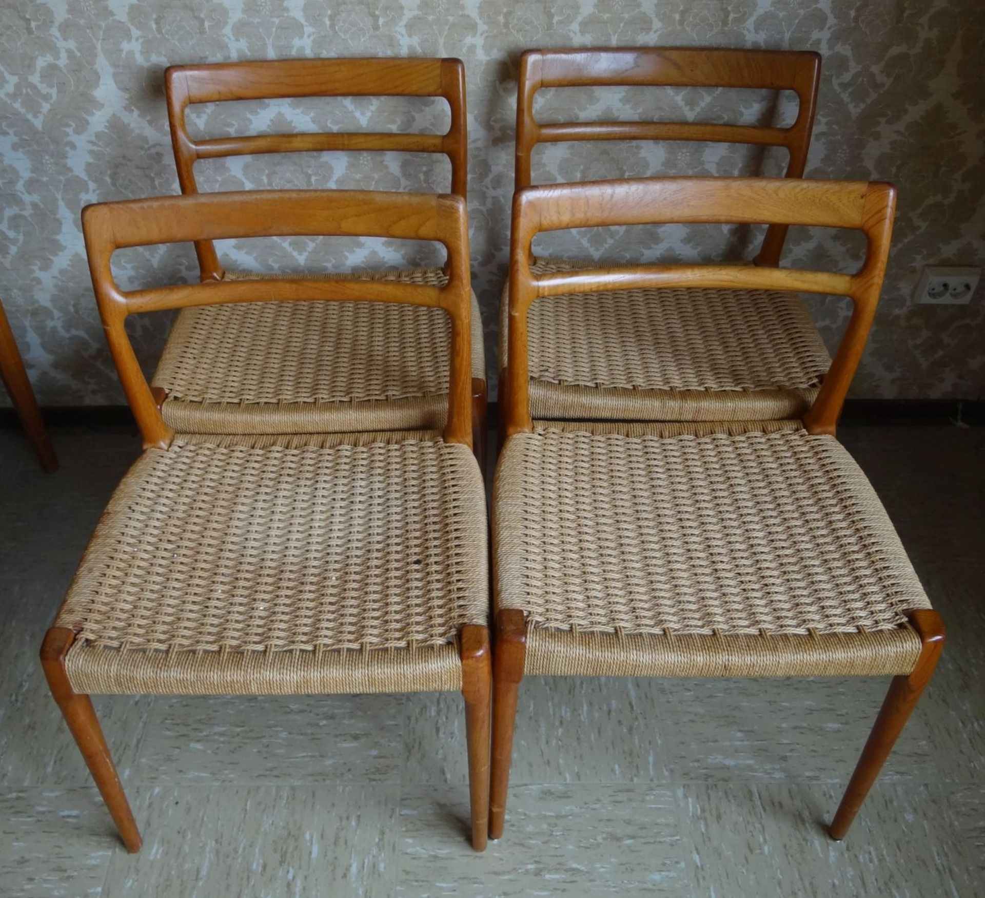 4x dänische Design-Stühle mit Korbgeflecht, H-78 cm, B-50 cm, Sitzhöhe 45 cm, Gebrauchsspu