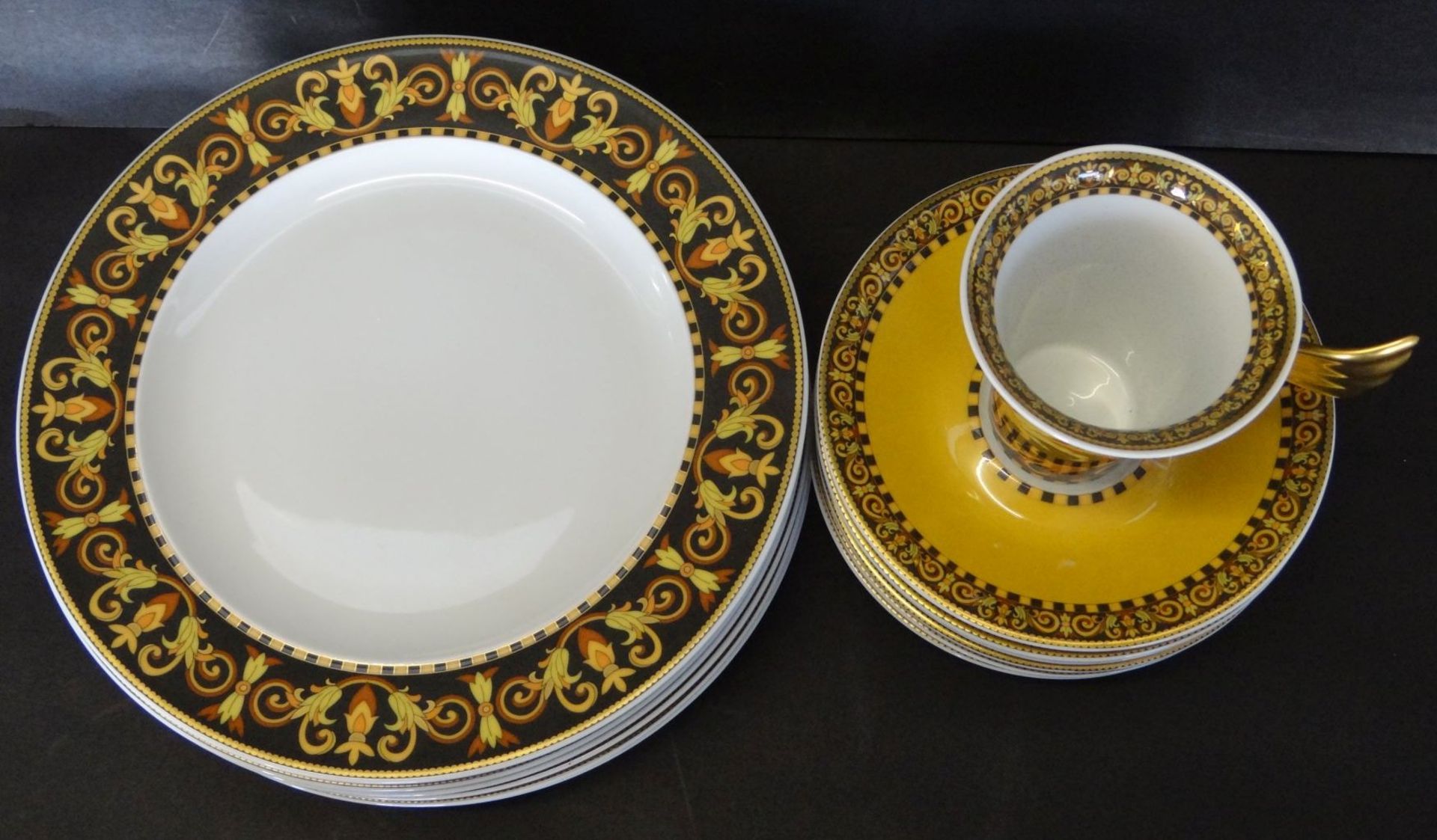 6x komplette Gedecke "Rosenthal" Versace, Dekor Barocco, anbei ein einzelner Kuchenteller, zus. 19 - Bild 2 aus 6