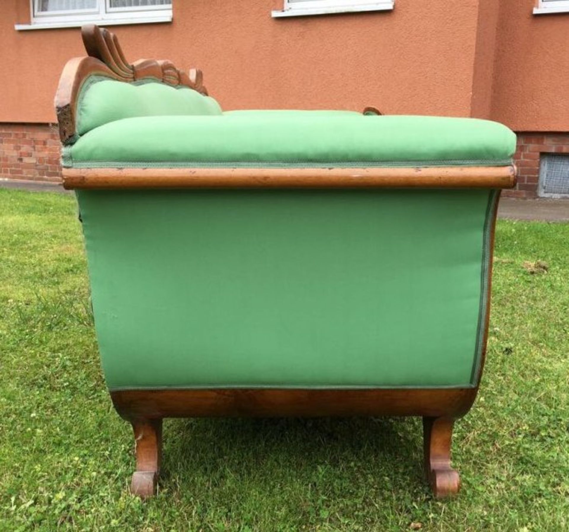 Sofa, Biedermeier, grüner Bezug, leicht restaurierungs bedürftig, H-93cm B-200cm Sh-48cm - Bild 3 aus 5