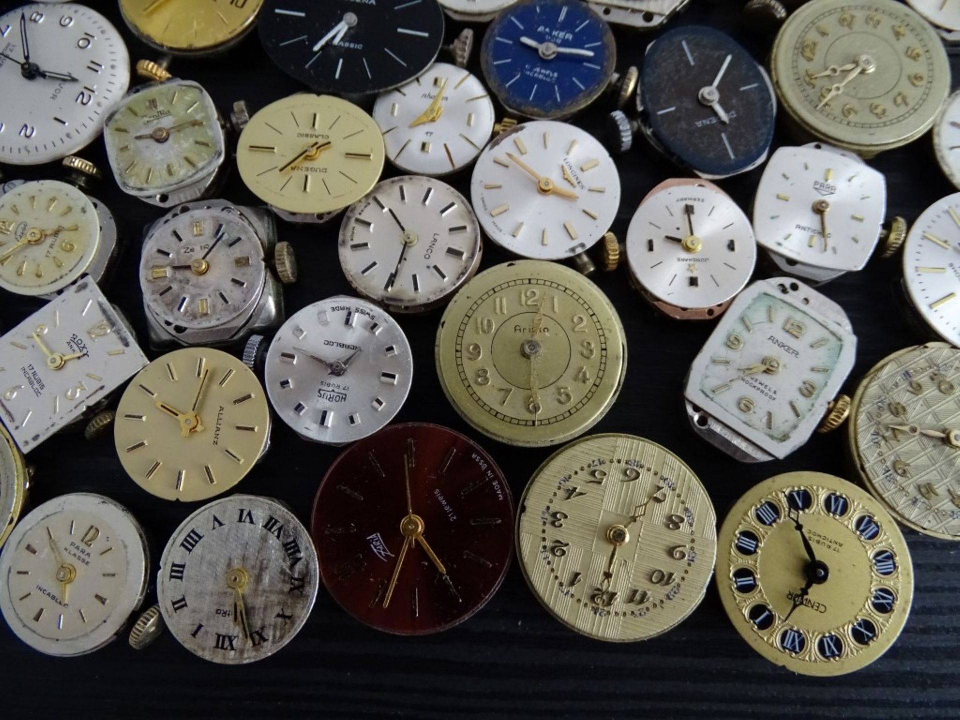 Konvolut diverser Uhrenwerke 100 Stück, Funktion nicht geprü - Bild 3 aus 10