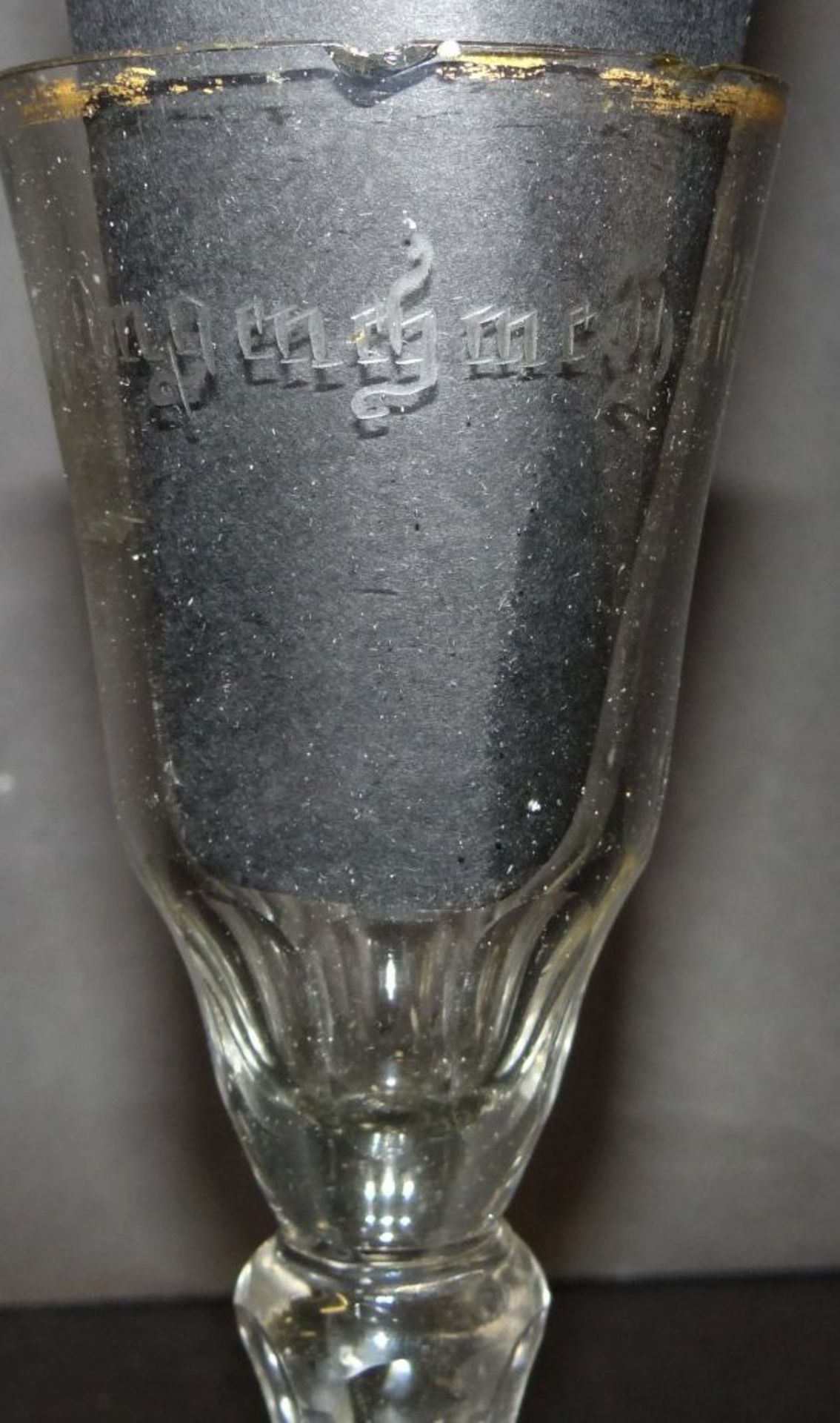 Barock-Glas mit Spruch "Angenehme Hoffnung" und Schiff, H-15 cm, Rand mehrfach bestossen - Bild 4 aus 10