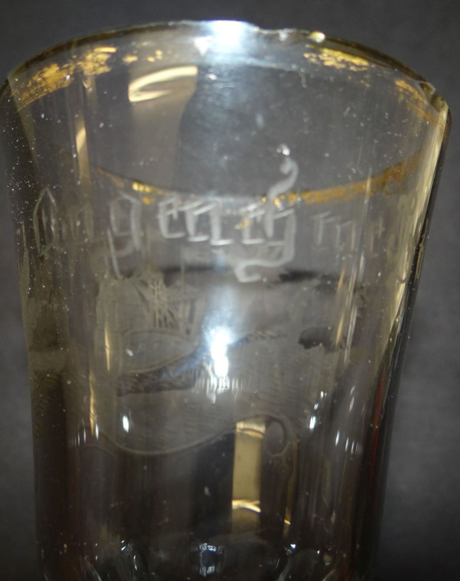 Barock-Glas mit Spruch "Angenehme Hoffnung" und Schiff, H-15 cm, Rand mehrfach bestossen - Bild 9 aus 10