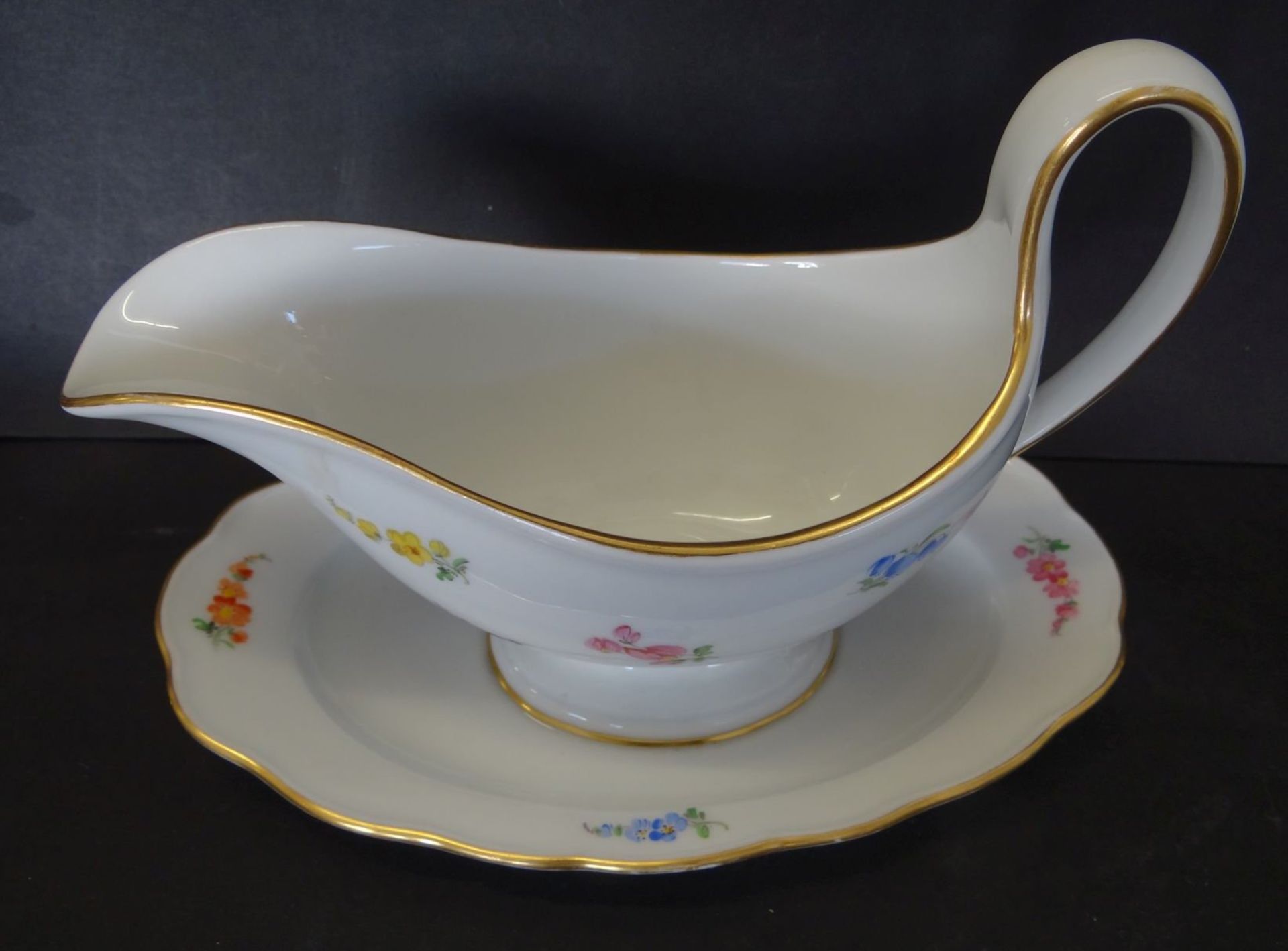 Sauciere "Meissen" Streublume, 1.Wahl, , Knaufschwerter, 19.Jhd., H-14 cm, L-20 cm - Bild 2 aus 5