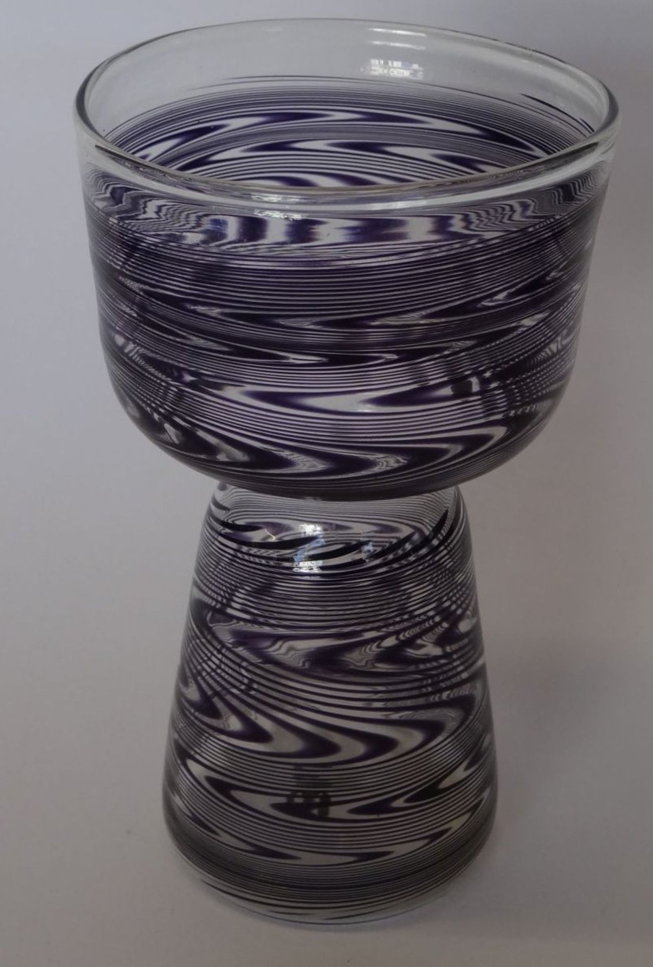 Hyazinthen-Vase, leichtes dünnes Glas, signiert "WS", H-15 cm, D-8 c - Bild 5 aus 5